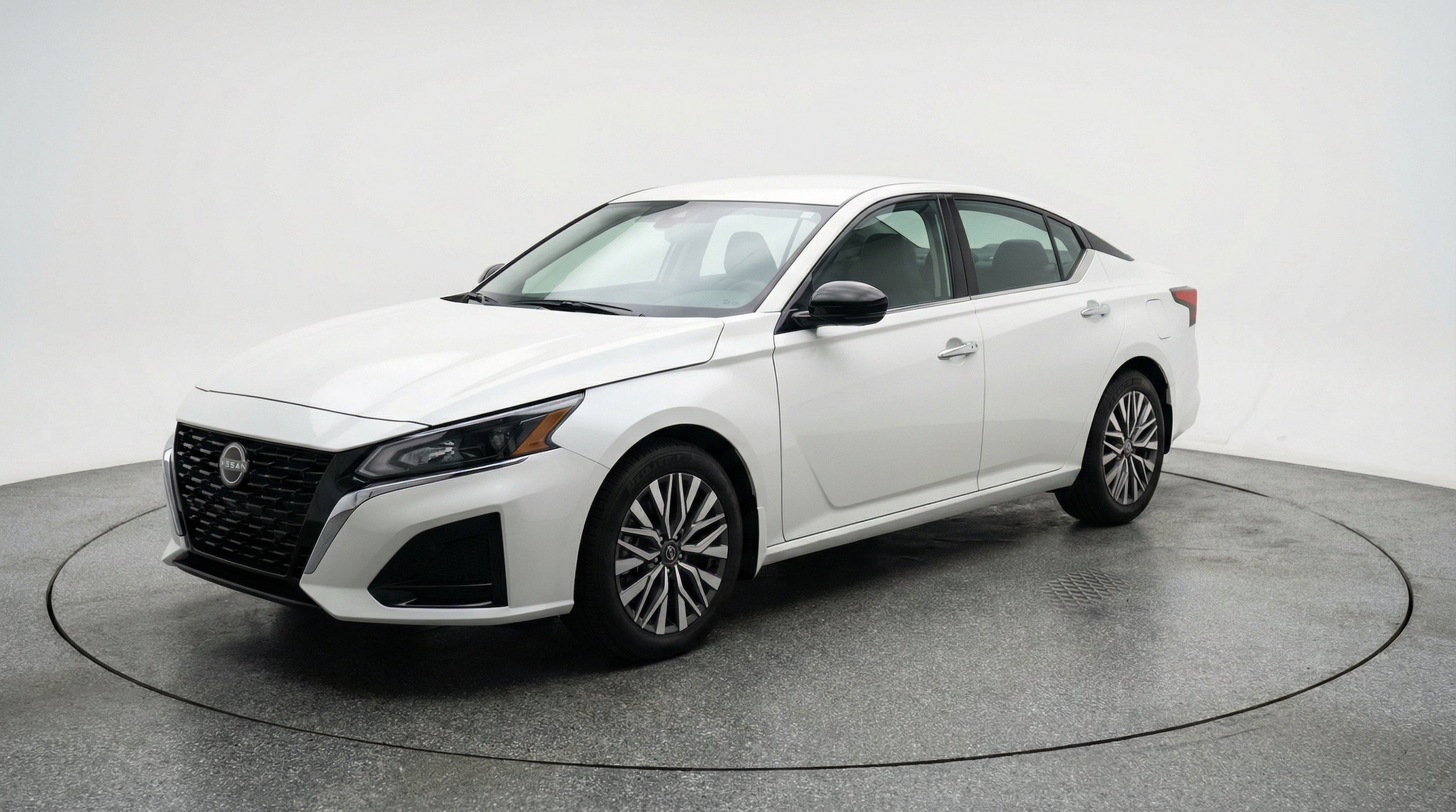 Thumbnail: 2025 Nissan Altima - 3