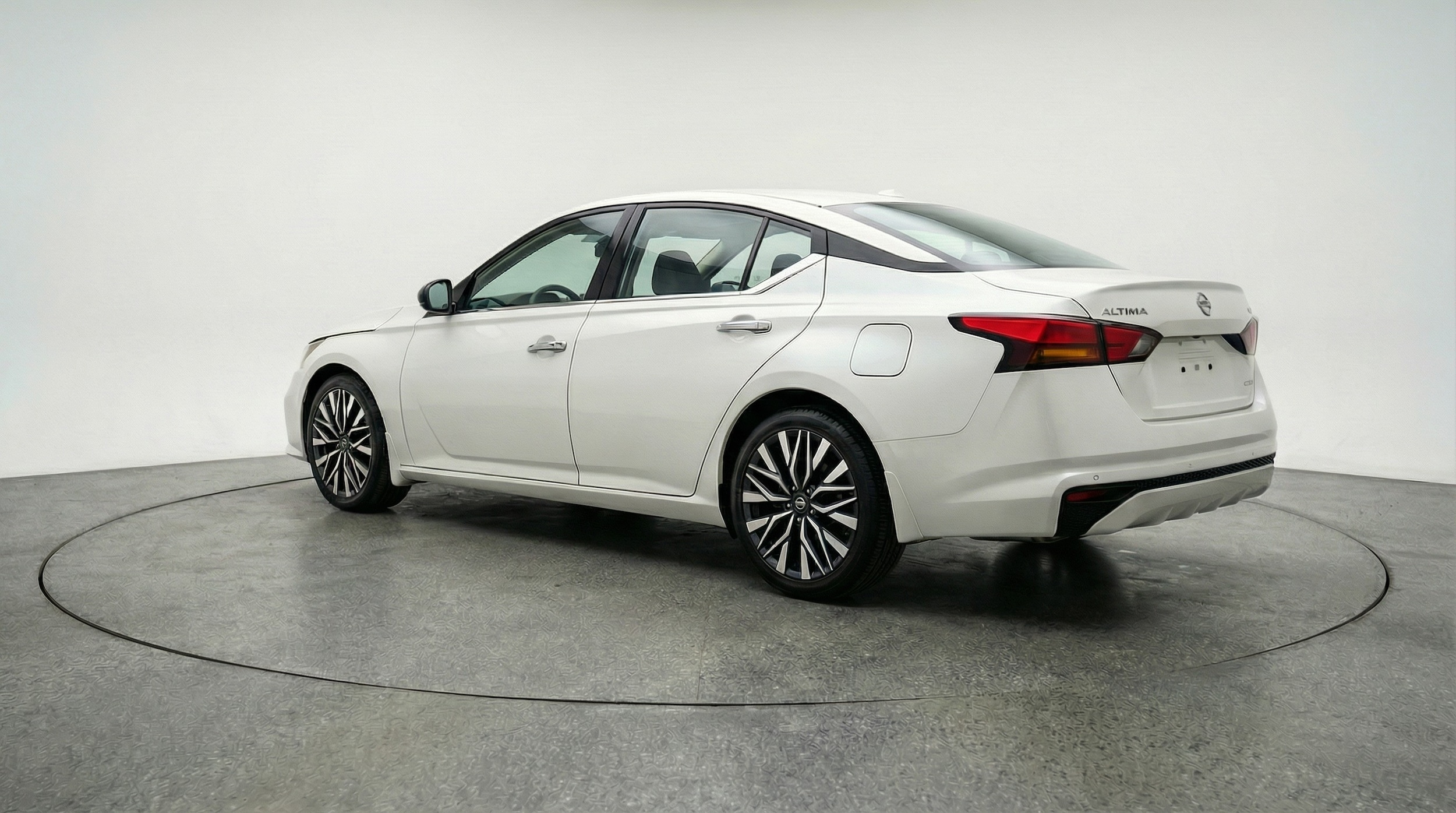 Thumbnail: 2025 Nissan Altima - 5