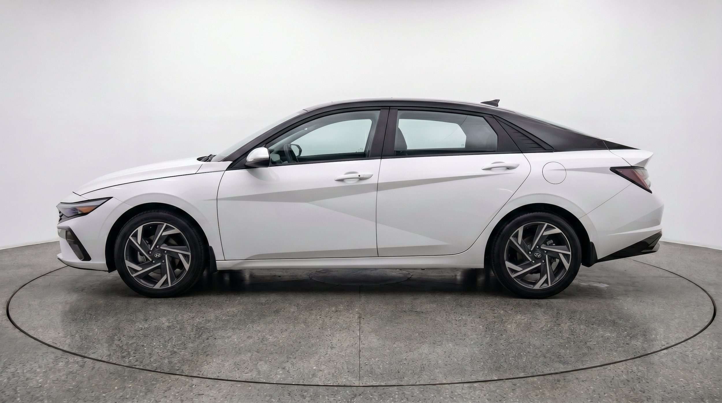 Thumbnail: 2025 Hyundai Elantra - 5