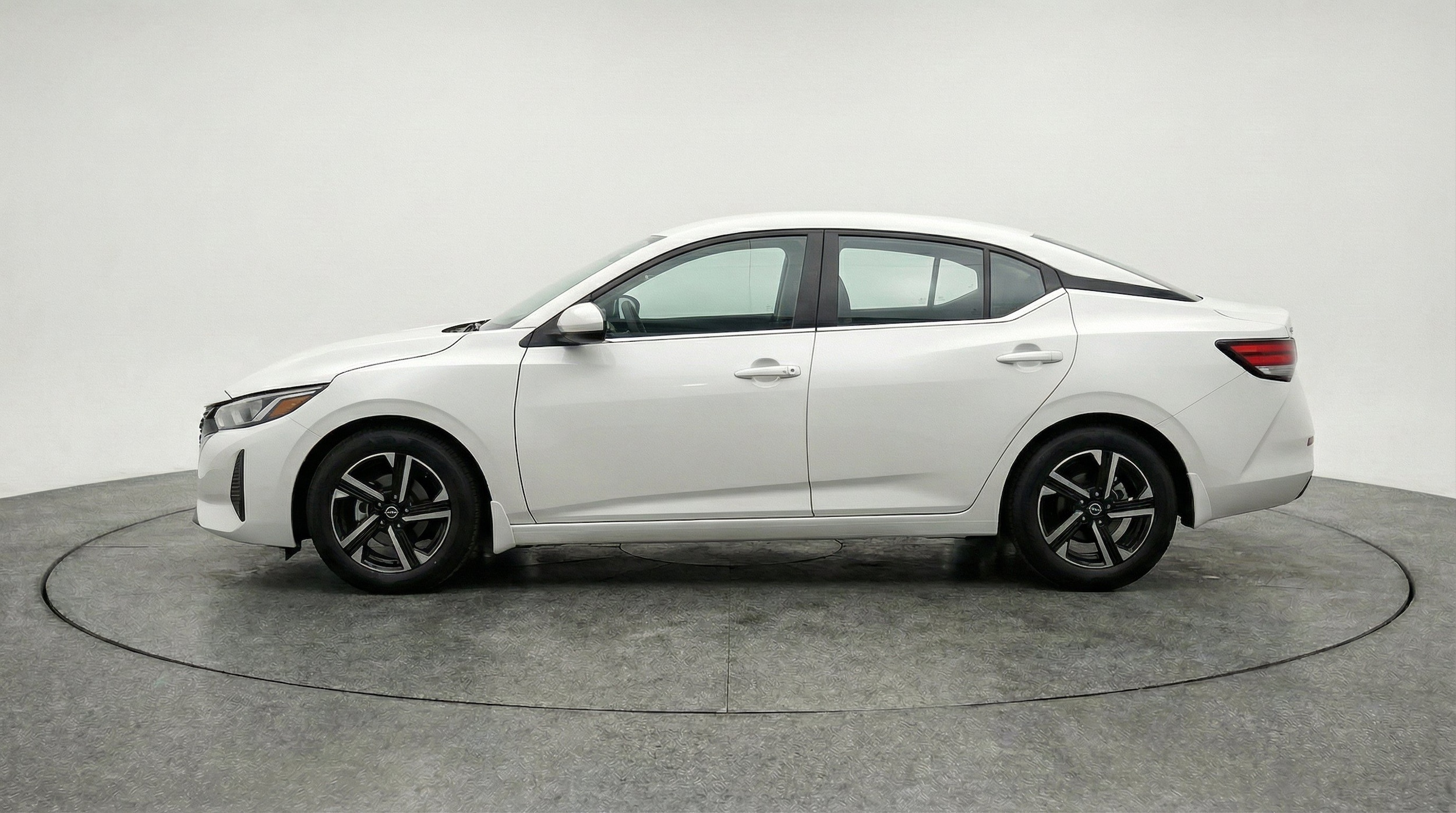 Thumbnail: 2025 Nissan Sentra - 5