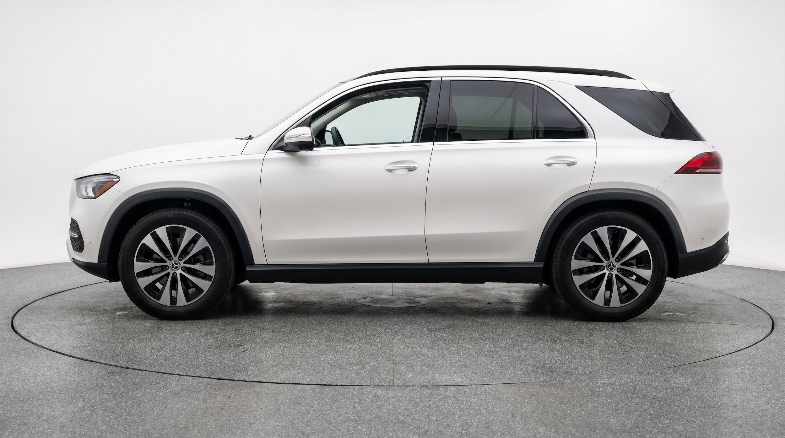 Thumbnail: 2026 Mercedes-Benz GLE - 5