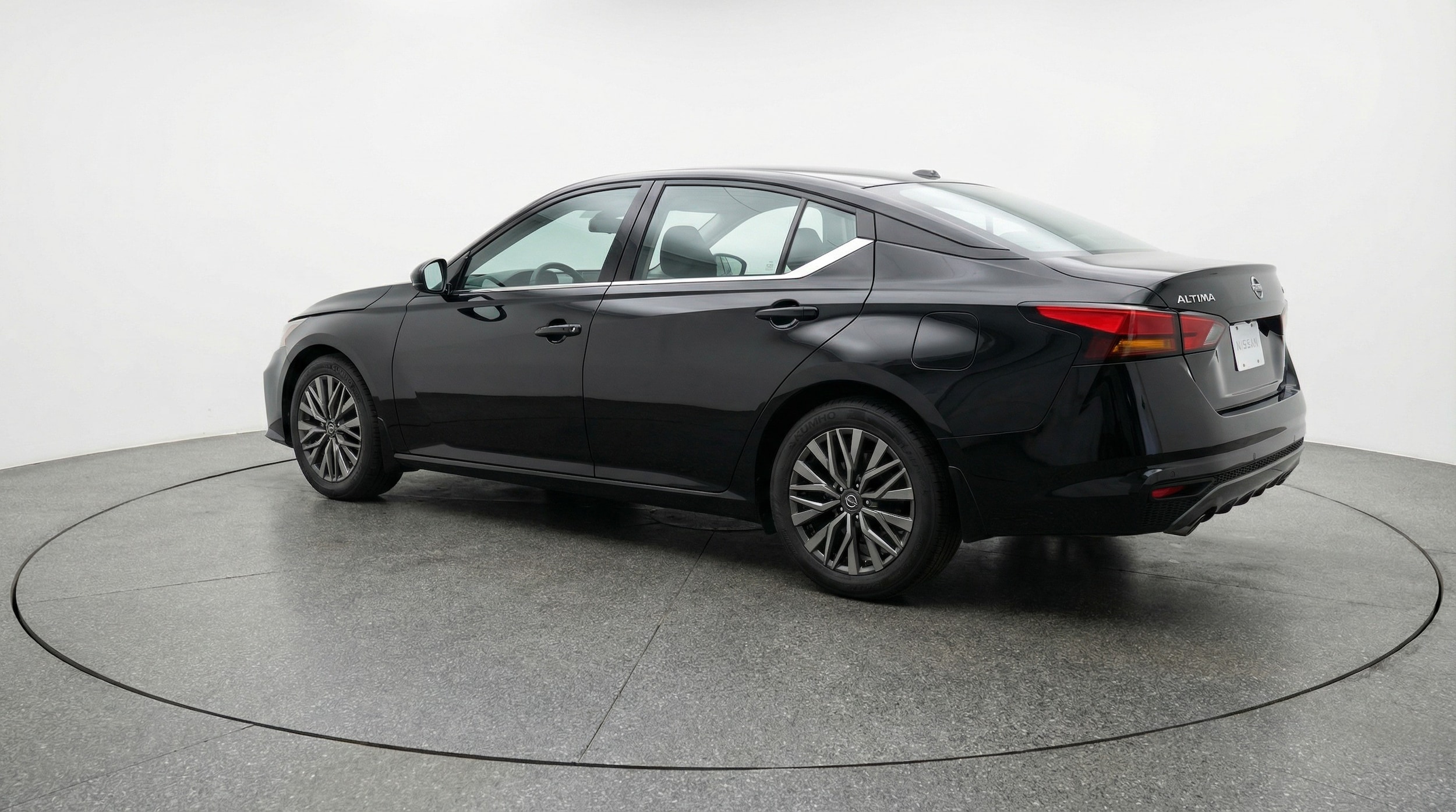 Thumbnail: 2025 Nissan Altima - 5