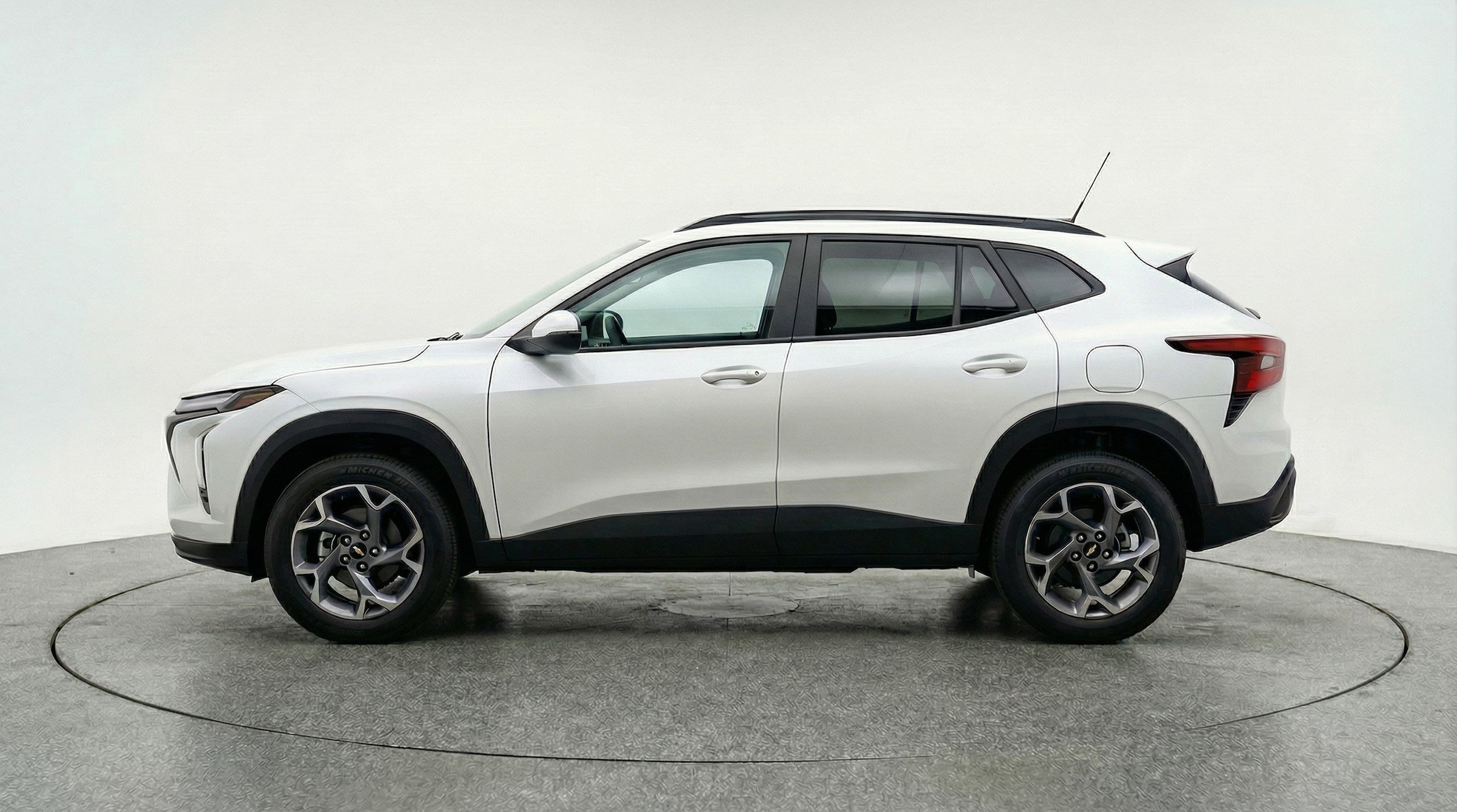 Thumbnail: 2025 Chevrolet Trax - 5