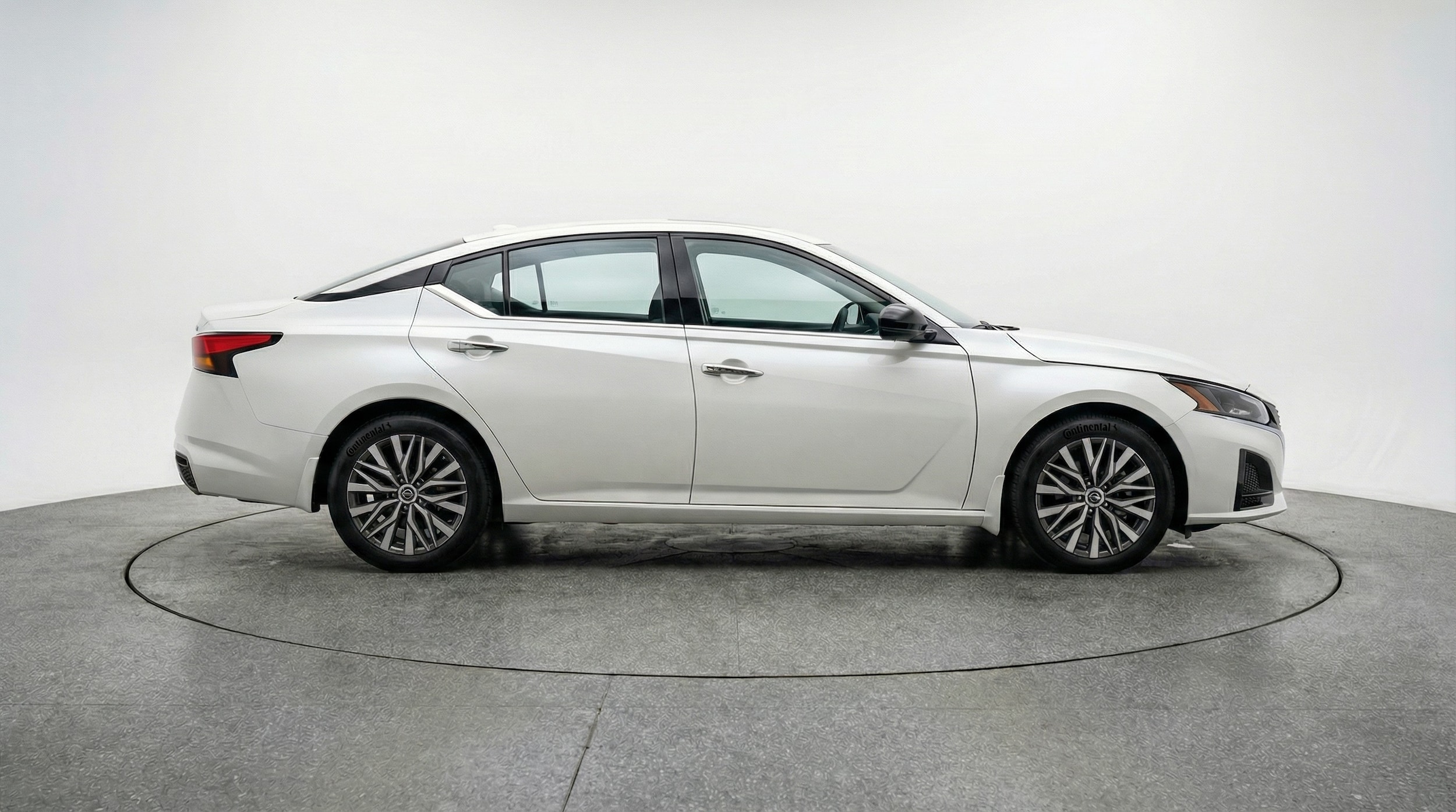 Thumbnail: 2025 Nissan Altima - 8