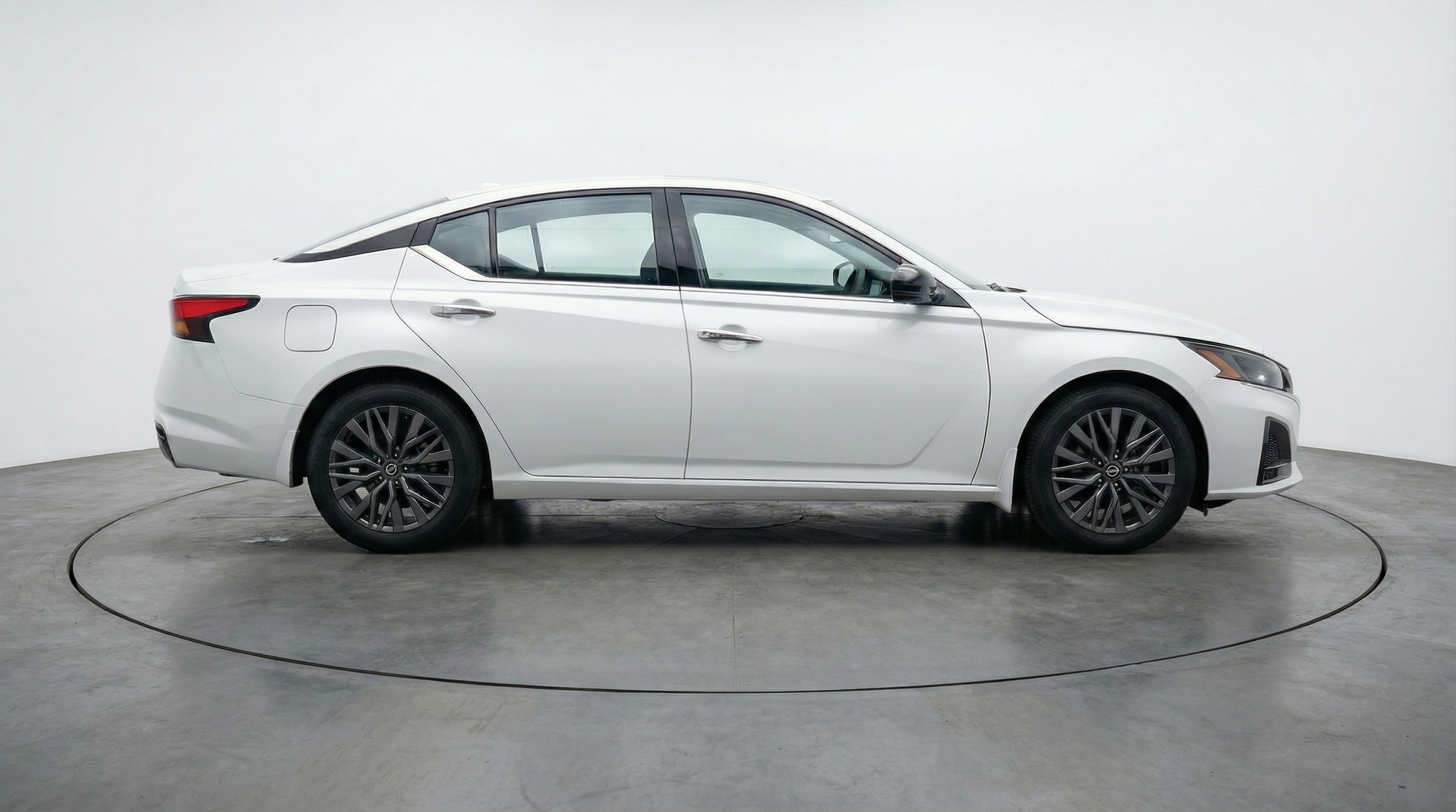 Thumbnail: 2025 Nissan Altima - 8