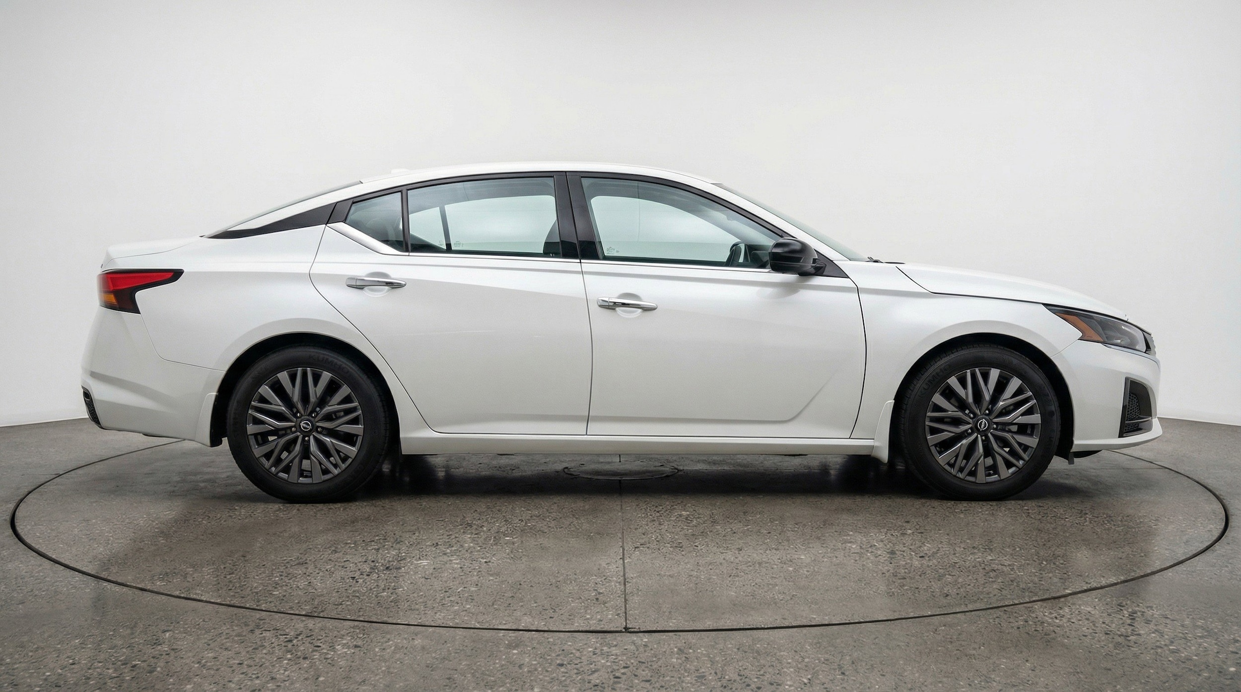 Thumbnail: 2025 Nissan Altima - 11
