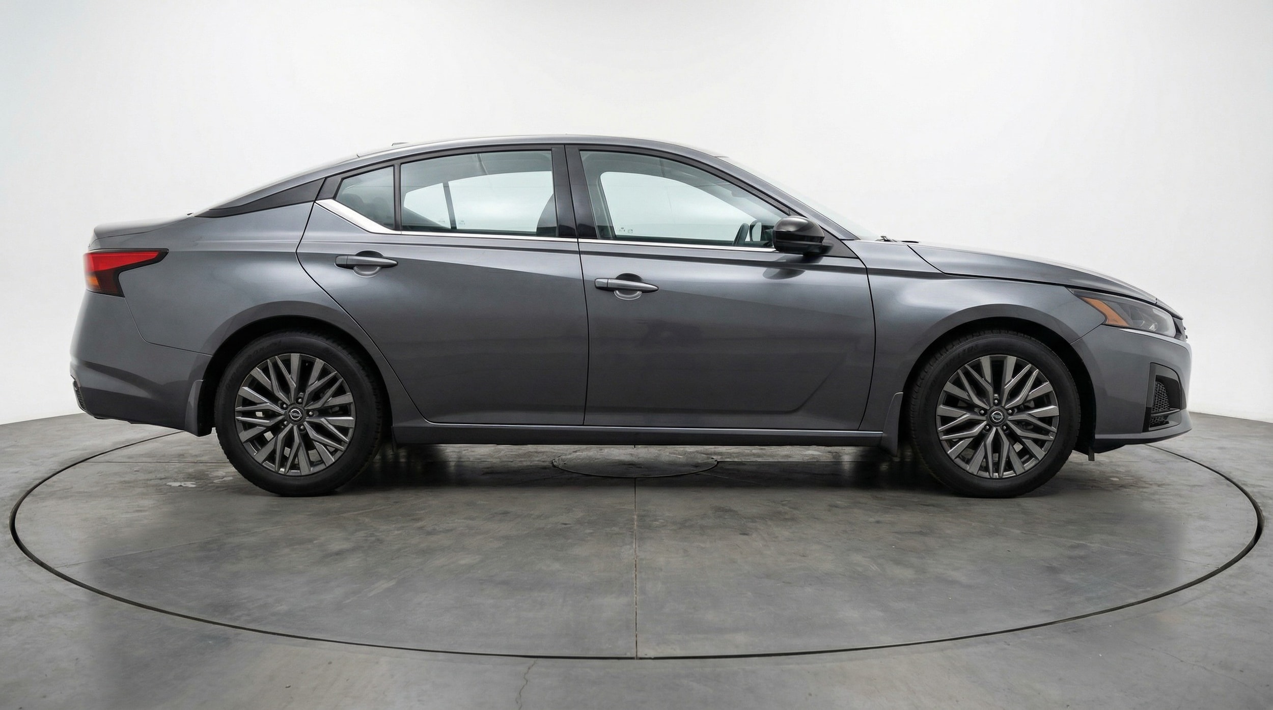 Thumbnail: 2025 Nissan Altima - 8