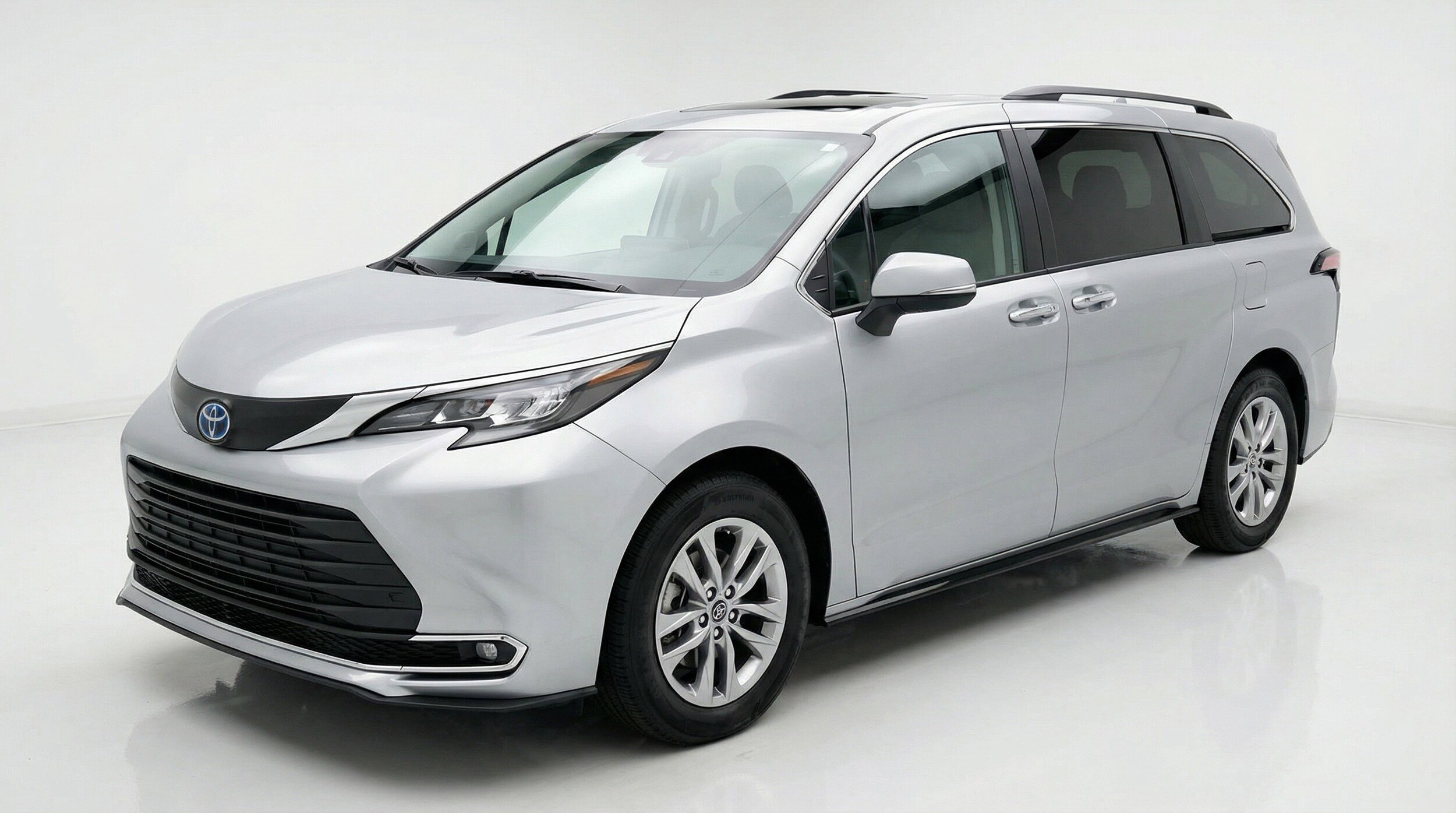 Thumbnail: 2024 Toyota Sienna - 3