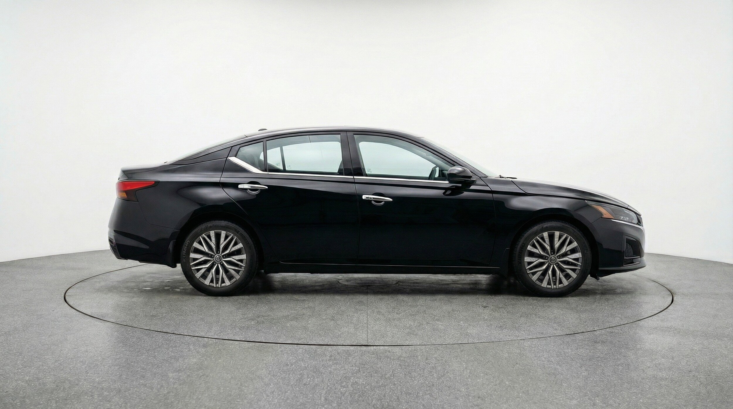 Thumbnail: 2025 Nissan Altima - 11