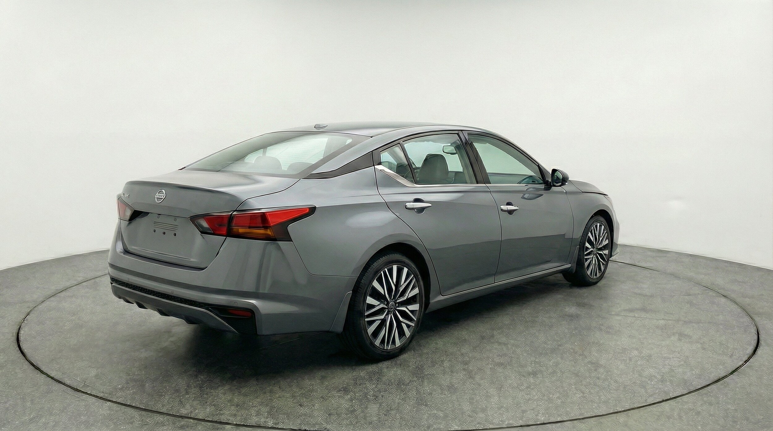 Thumbnail: 2025 Nissan Altima - 9