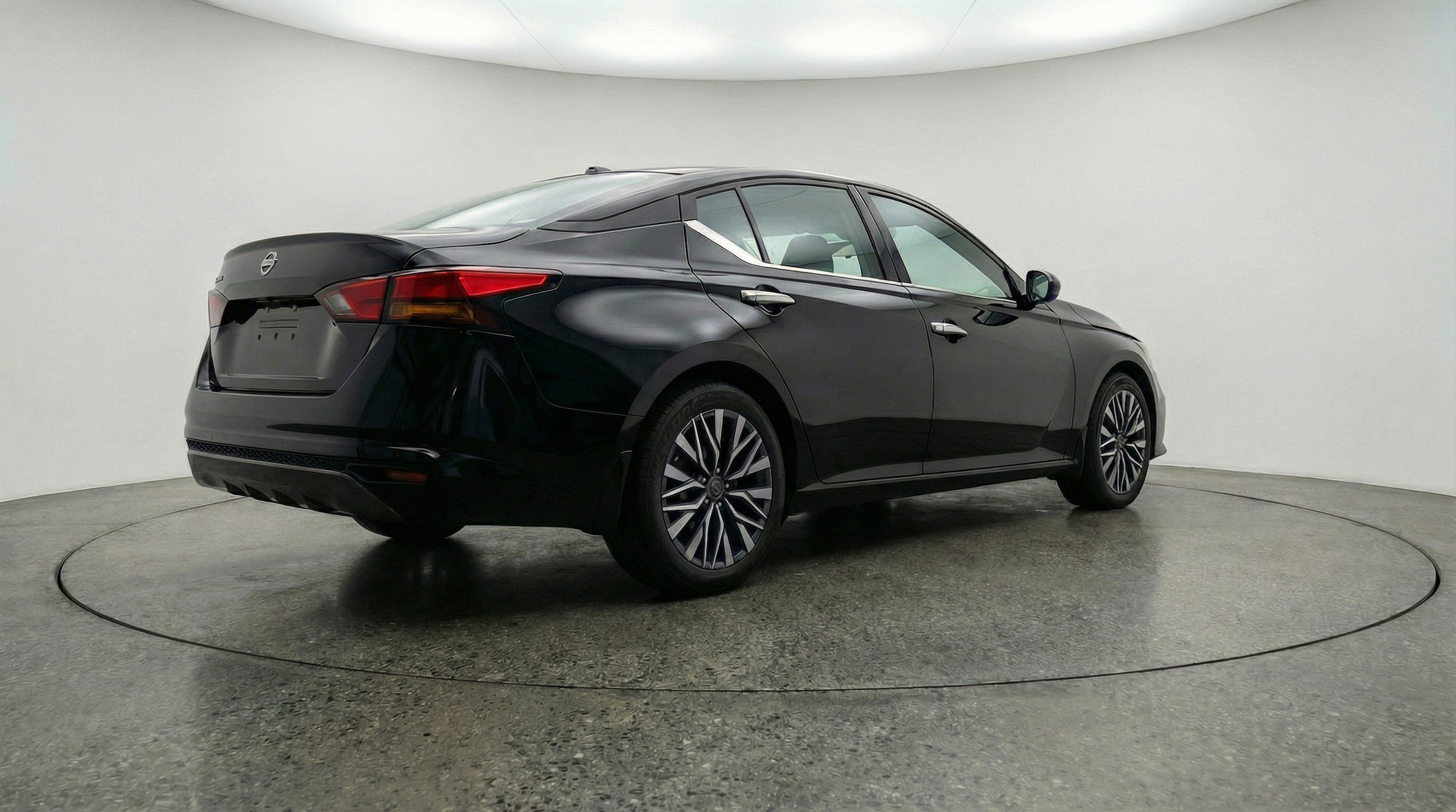 Thumbnail: 2025 Nissan Altima - 9