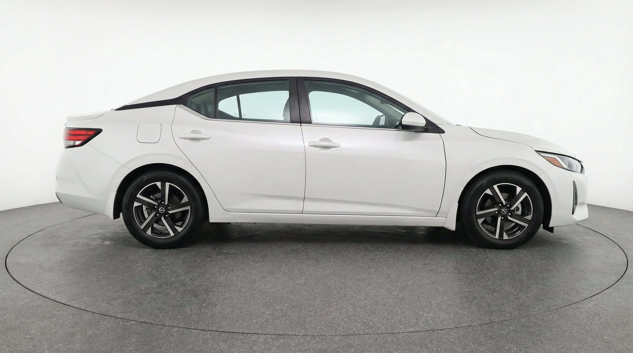Thumbnail: 2025 Nissan Sentra - 10