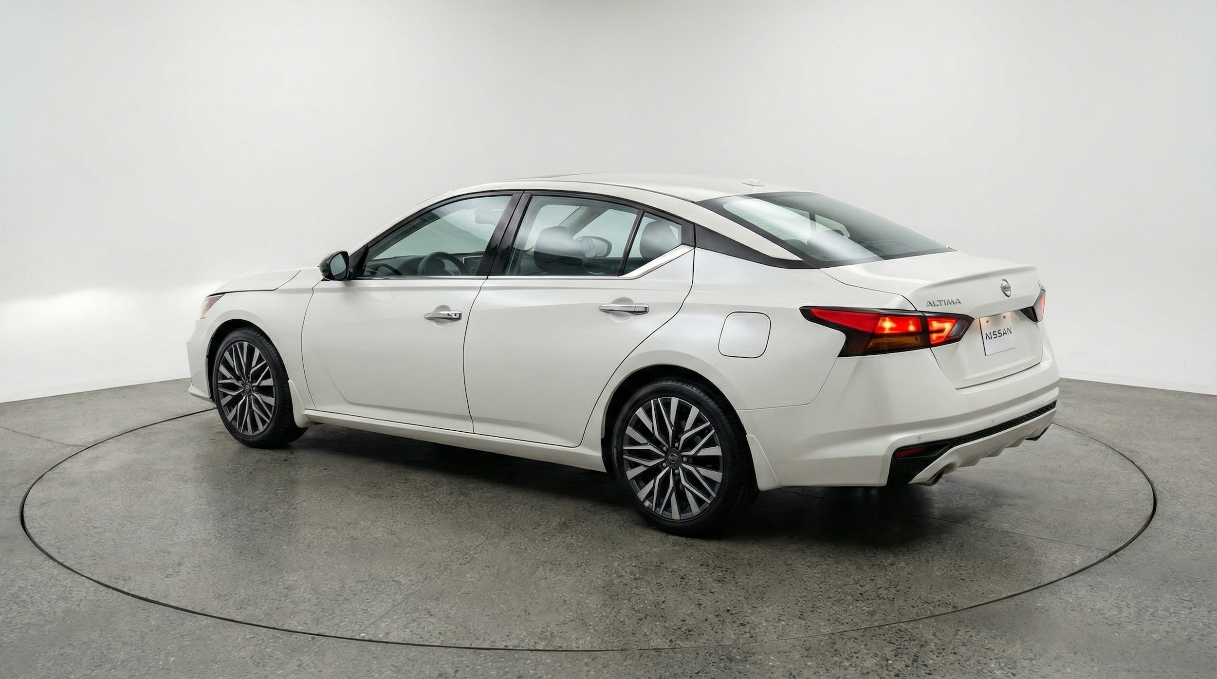 Thumbnail: 2025 Nissan Altima - 5