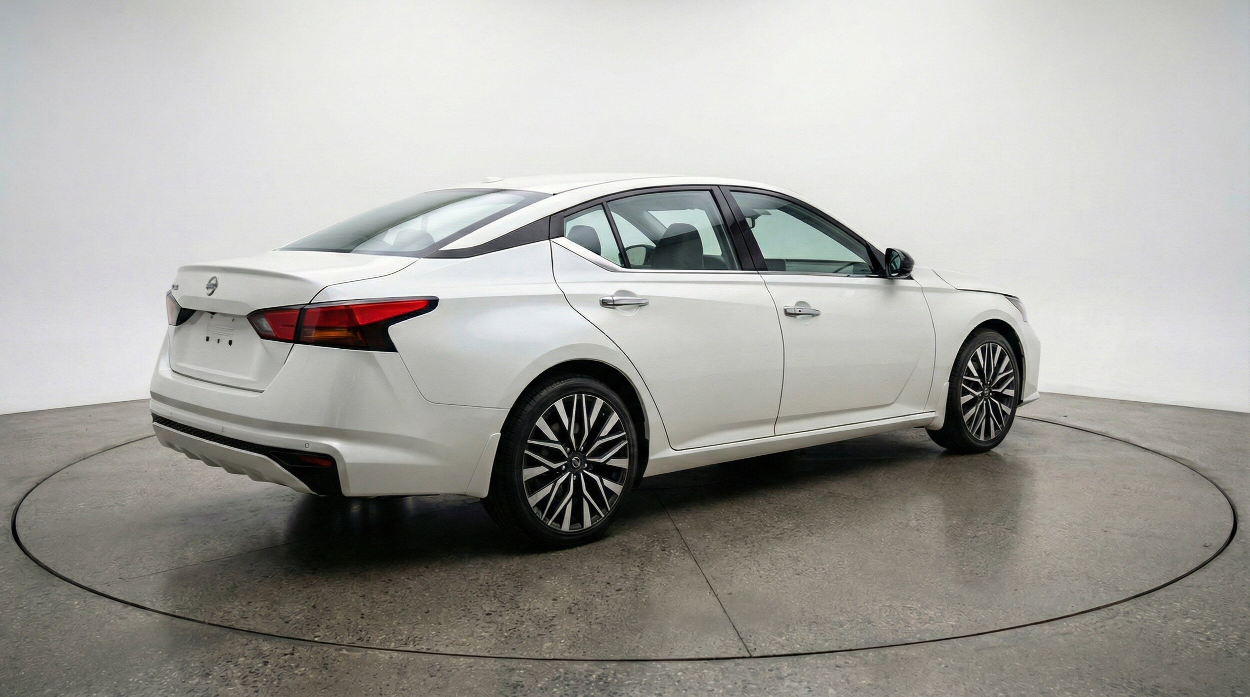 Thumbnail: 2025 Nissan Altima - 9