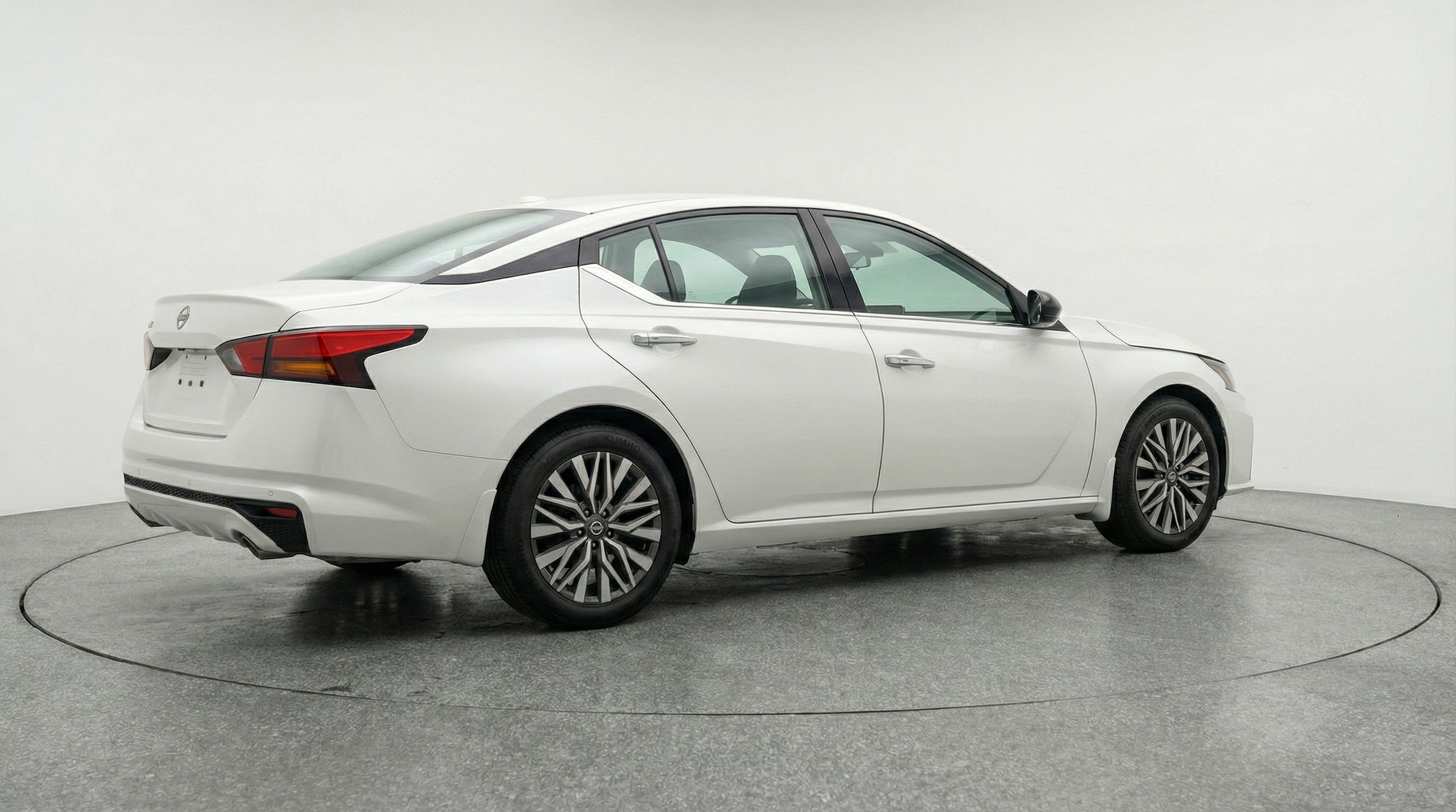 Thumbnail: 2025 Nissan Altima - 9