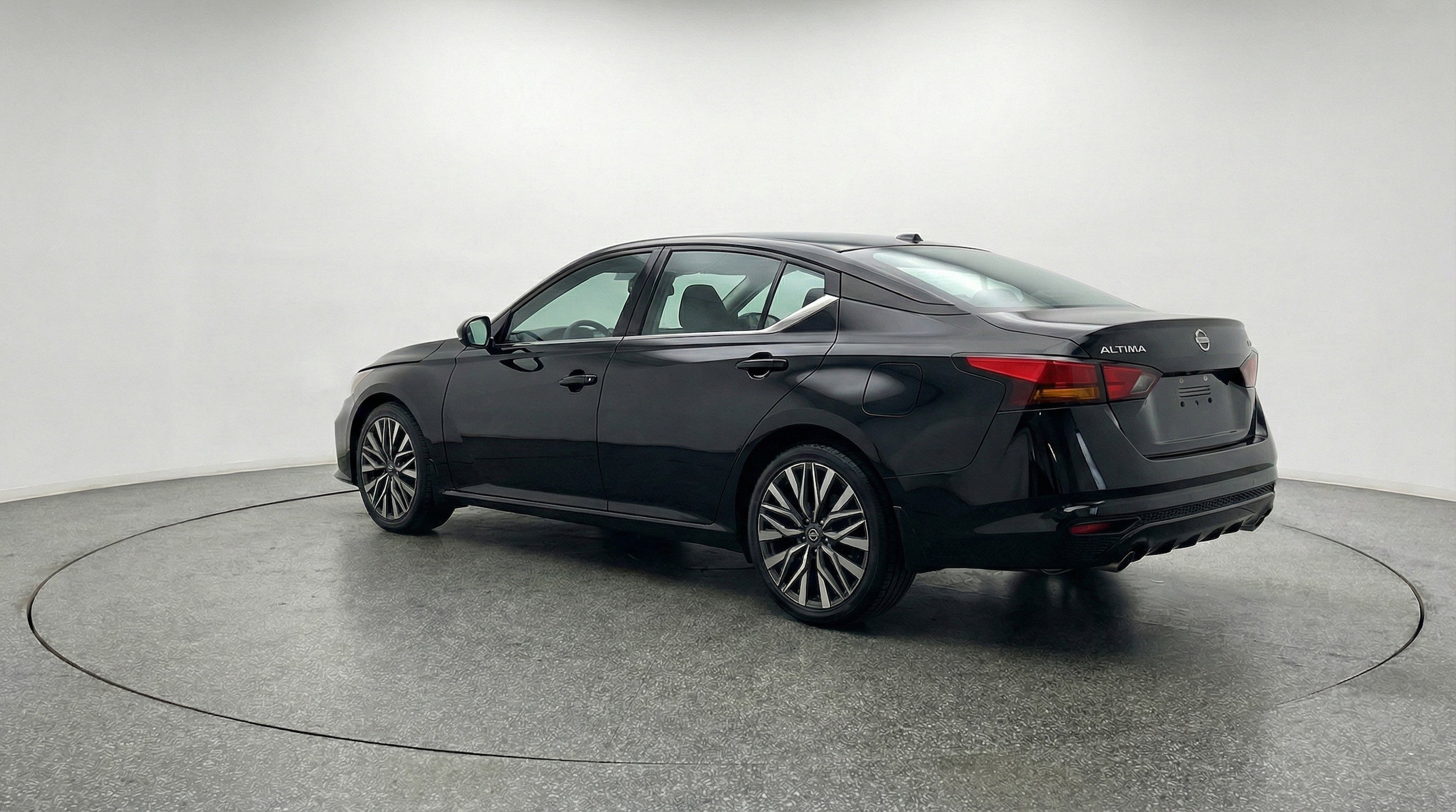 Thumbnail: 2025 Nissan Altima - 6