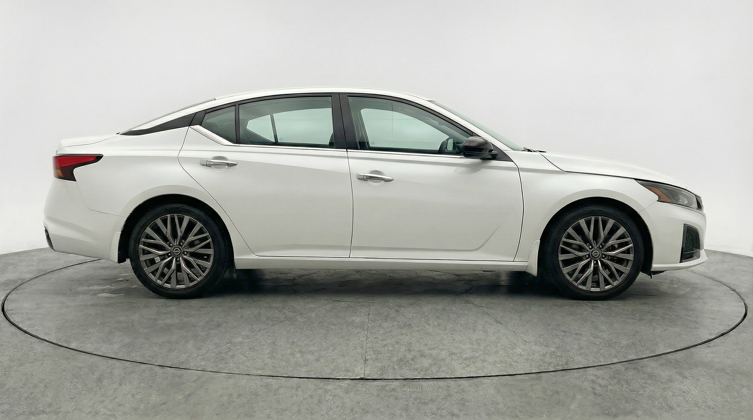 Thumbnail: 2025 Nissan Altima - 11