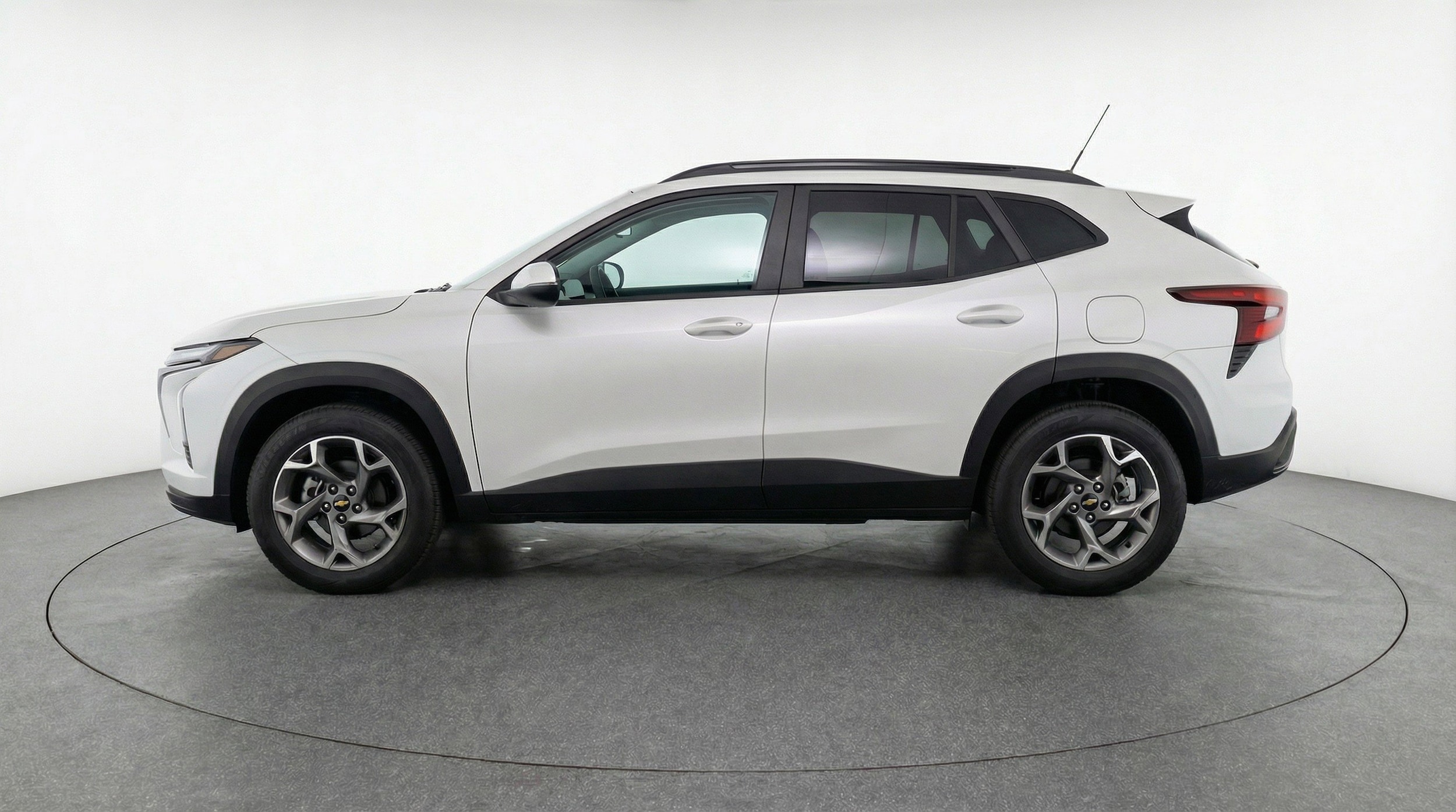 Thumbnail: 2025 Chevrolet Trax - 5