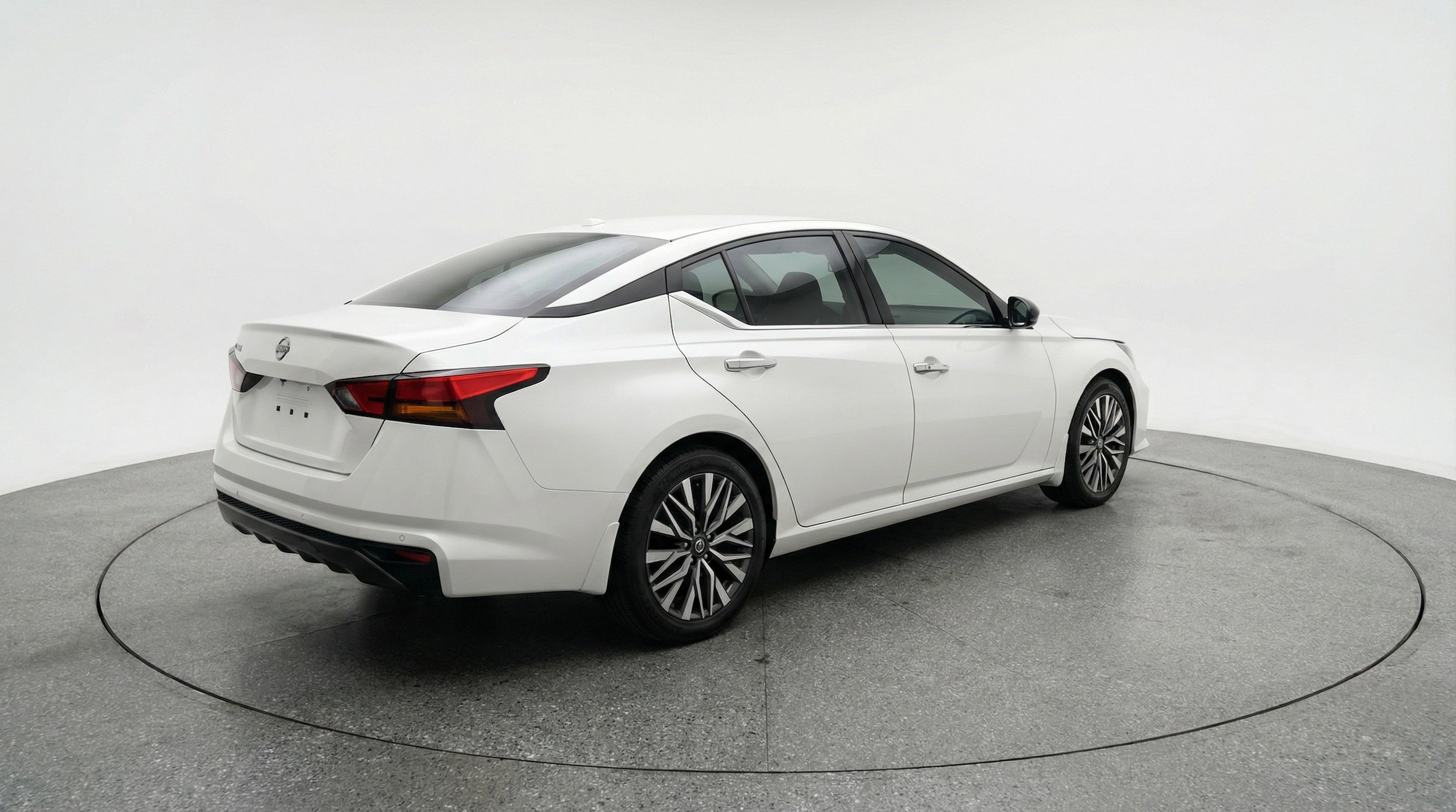 Thumbnail: 2025 Nissan Altima - 9