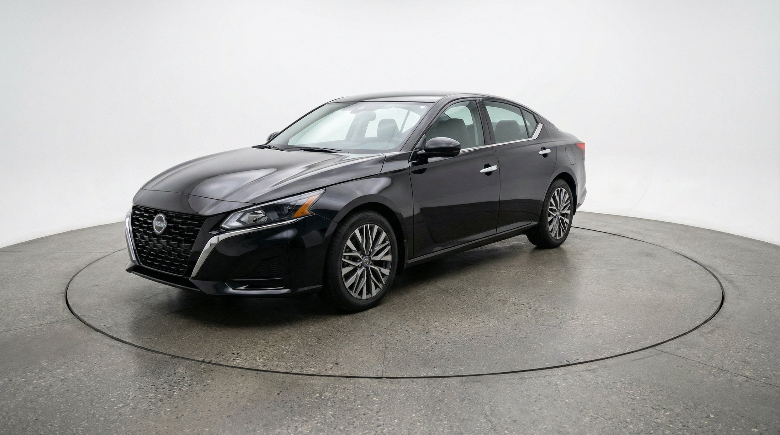 Thumbnail: 2025 Nissan Altima - 3