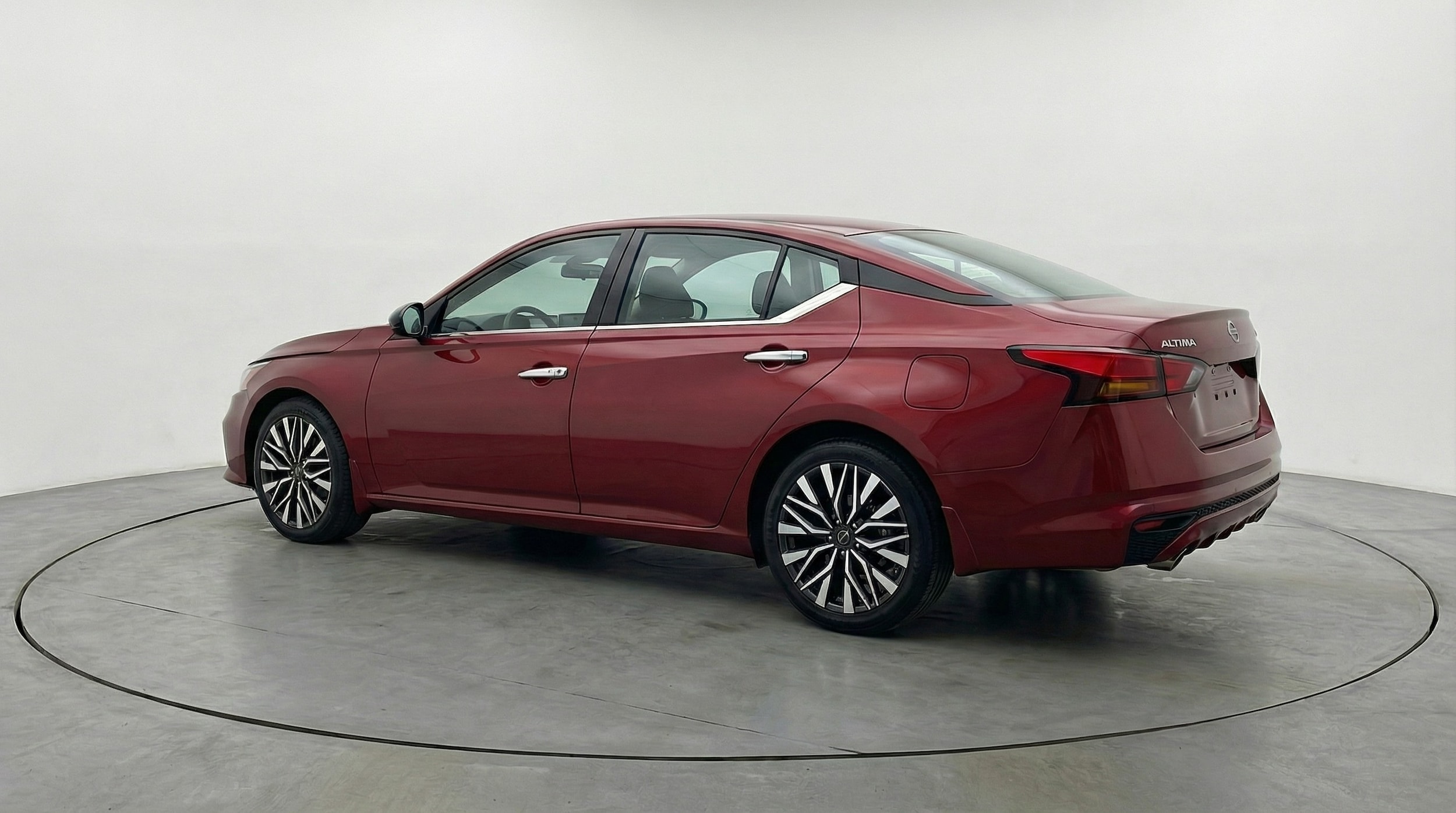 Thumbnail: 2025 Nissan Altima - 5