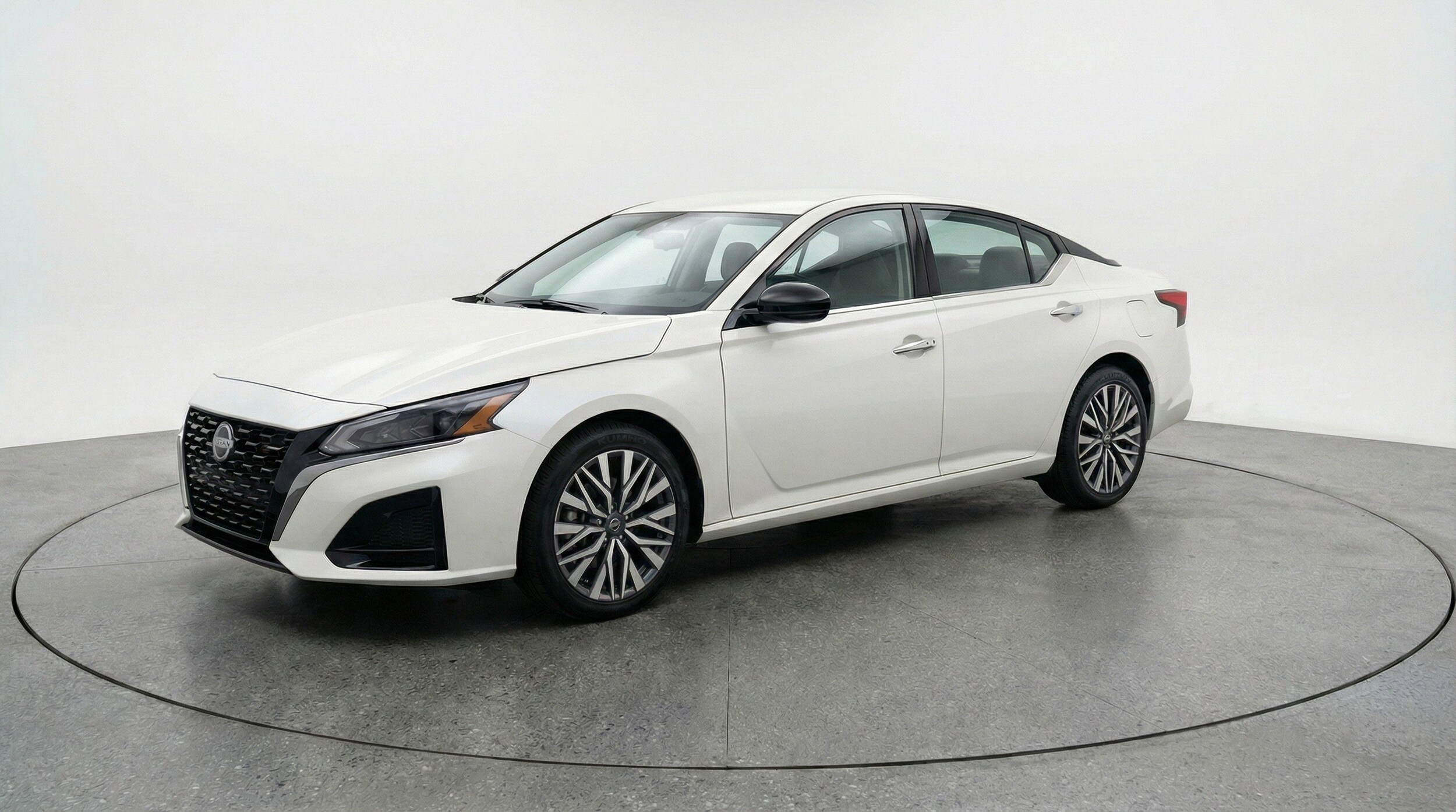 Thumbnail: 2025 Nissan Altima - 3