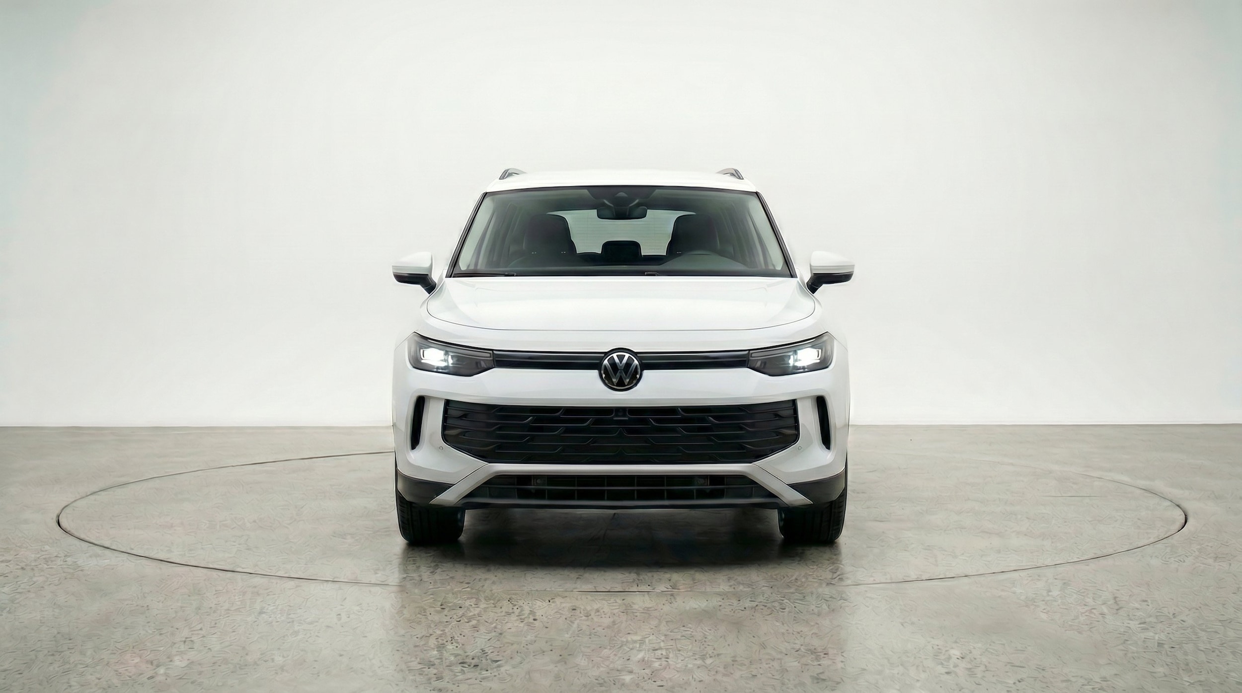 Thumbnail: 2026 Volkswagen Tiguan - 2