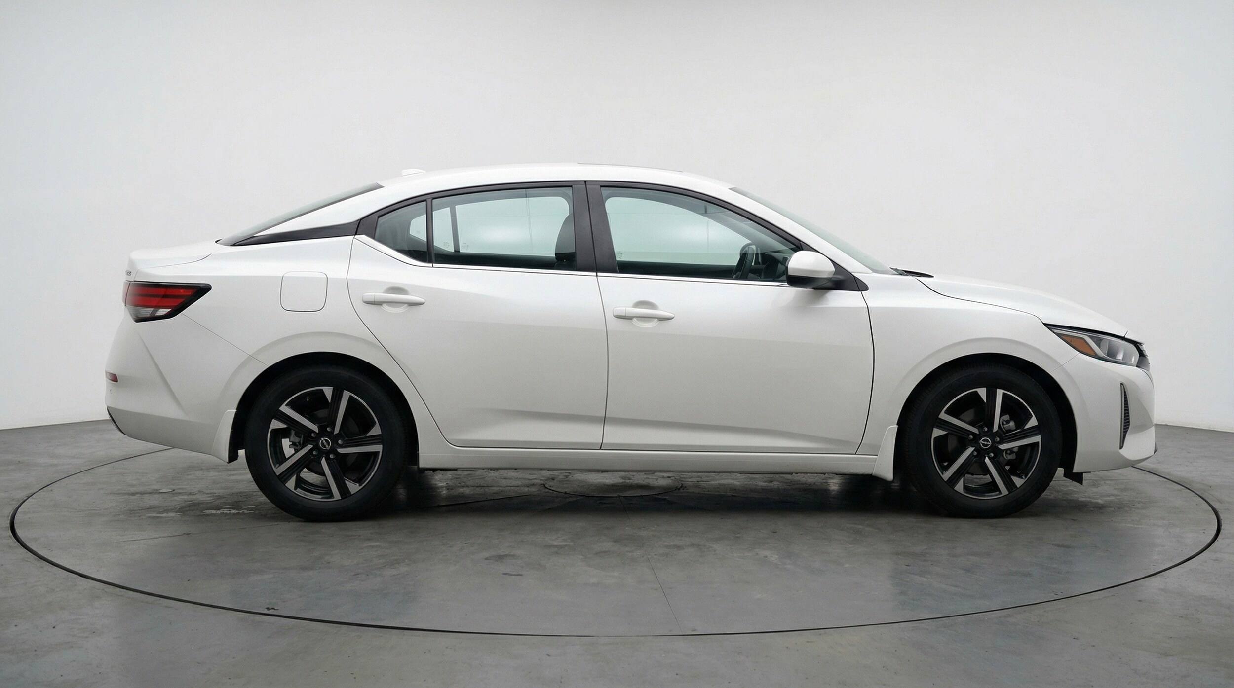 Thumbnail: 2025 Nissan Sentra - 11