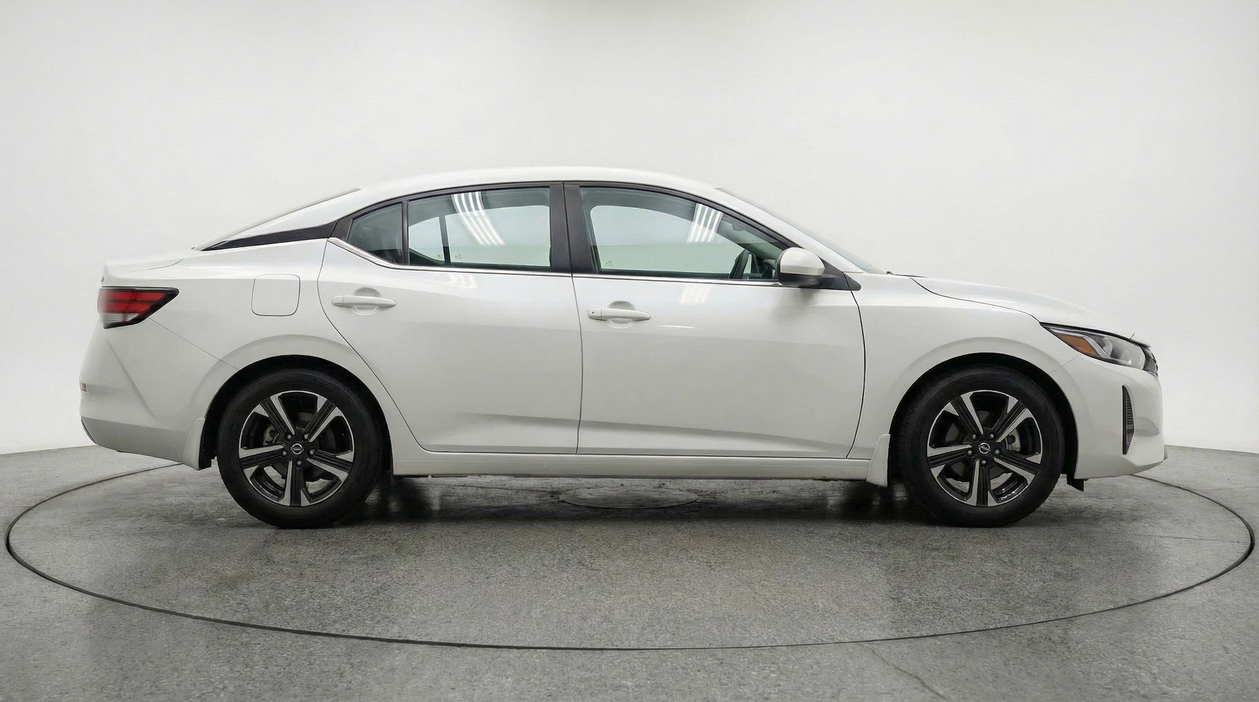 Thumbnail: 2025 Nissan Sentra - 11