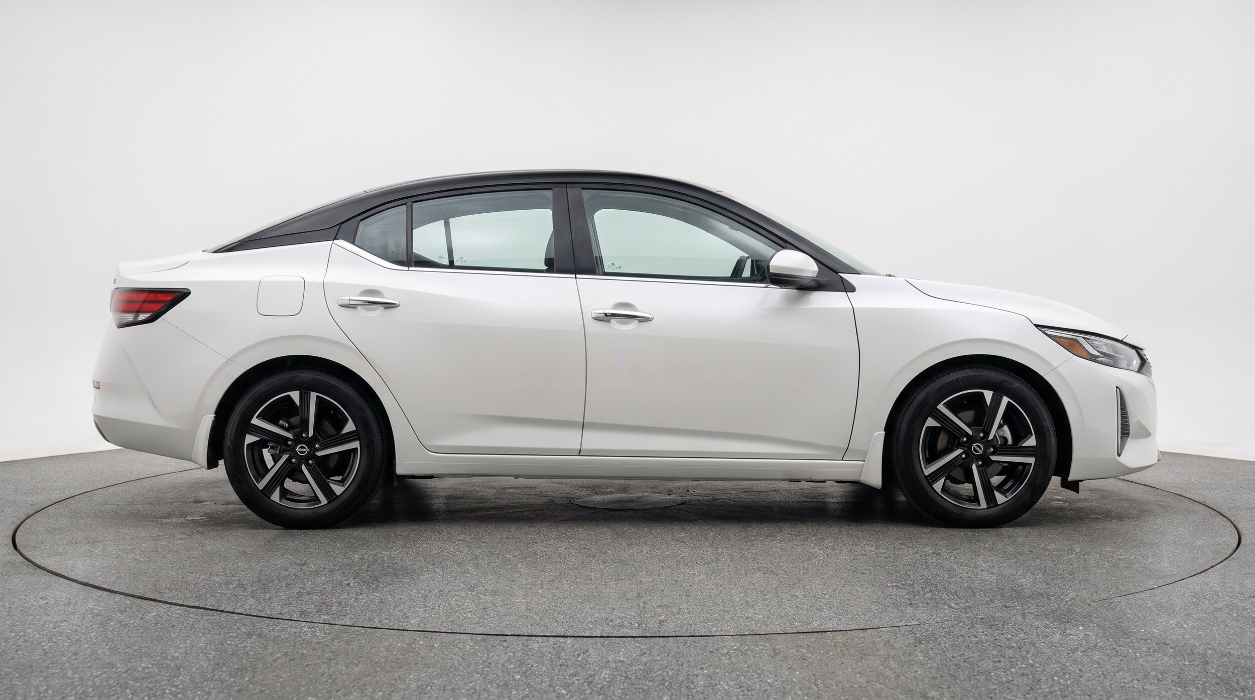 Thumbnail: 2025 Nissan Sentra - 11