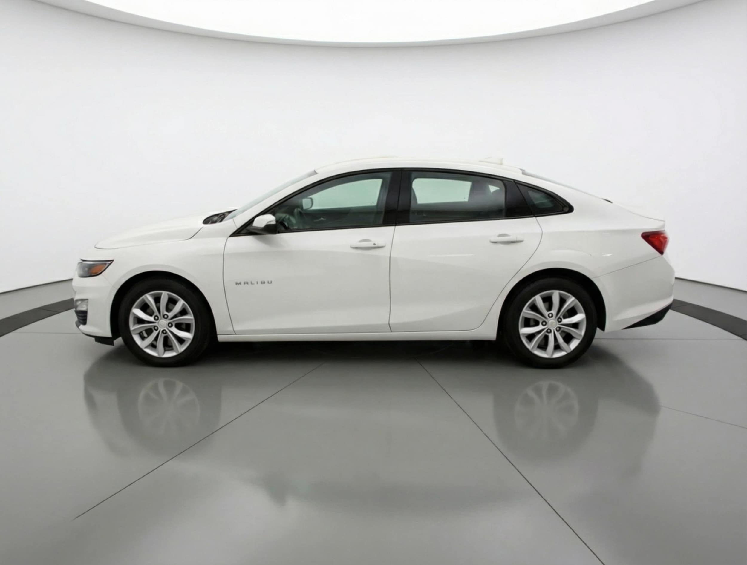 Thumbnail: 2024 Chevrolet Malibu - 4