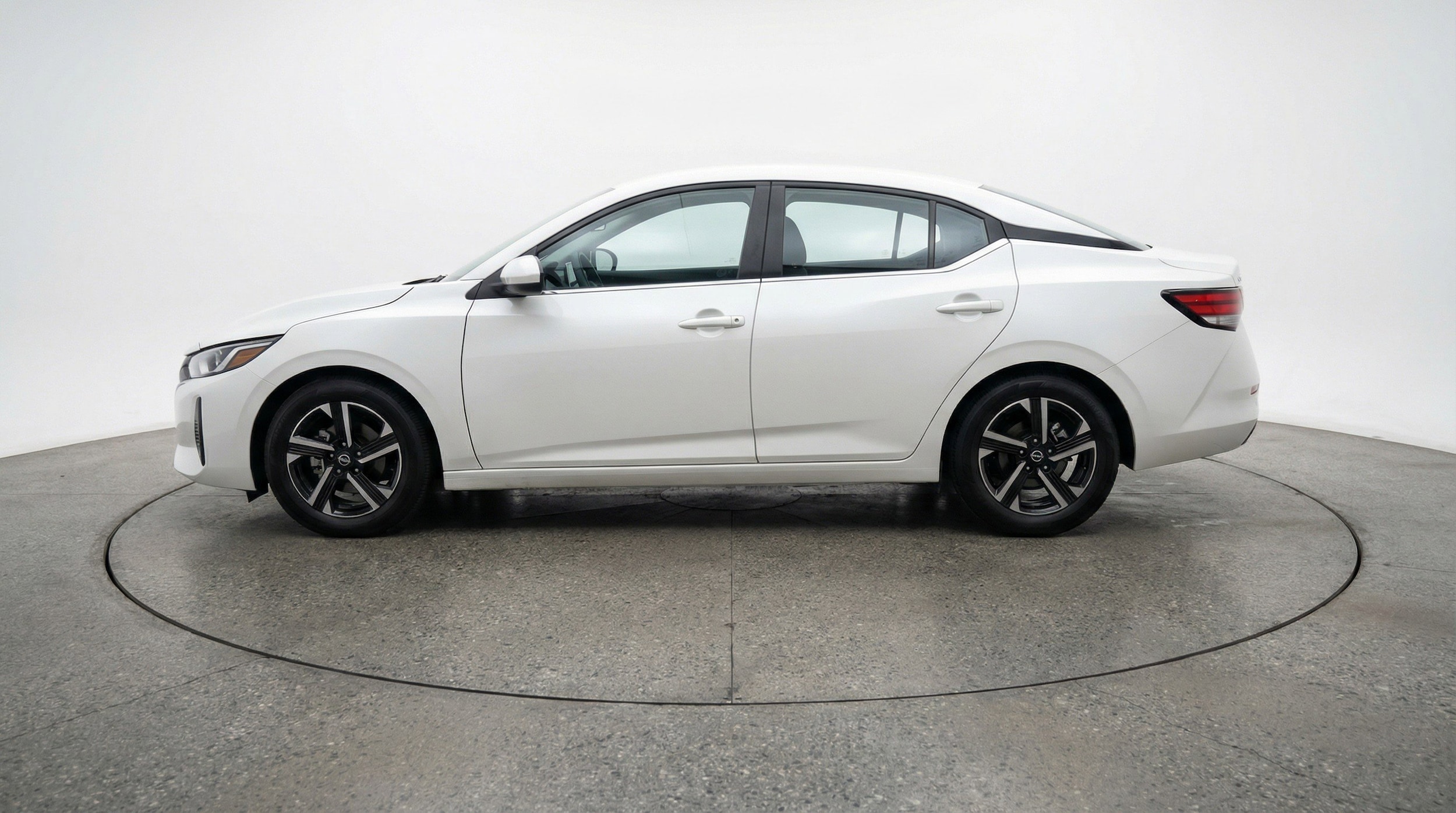 Thumbnail: 2025 Nissan Sentra - 5