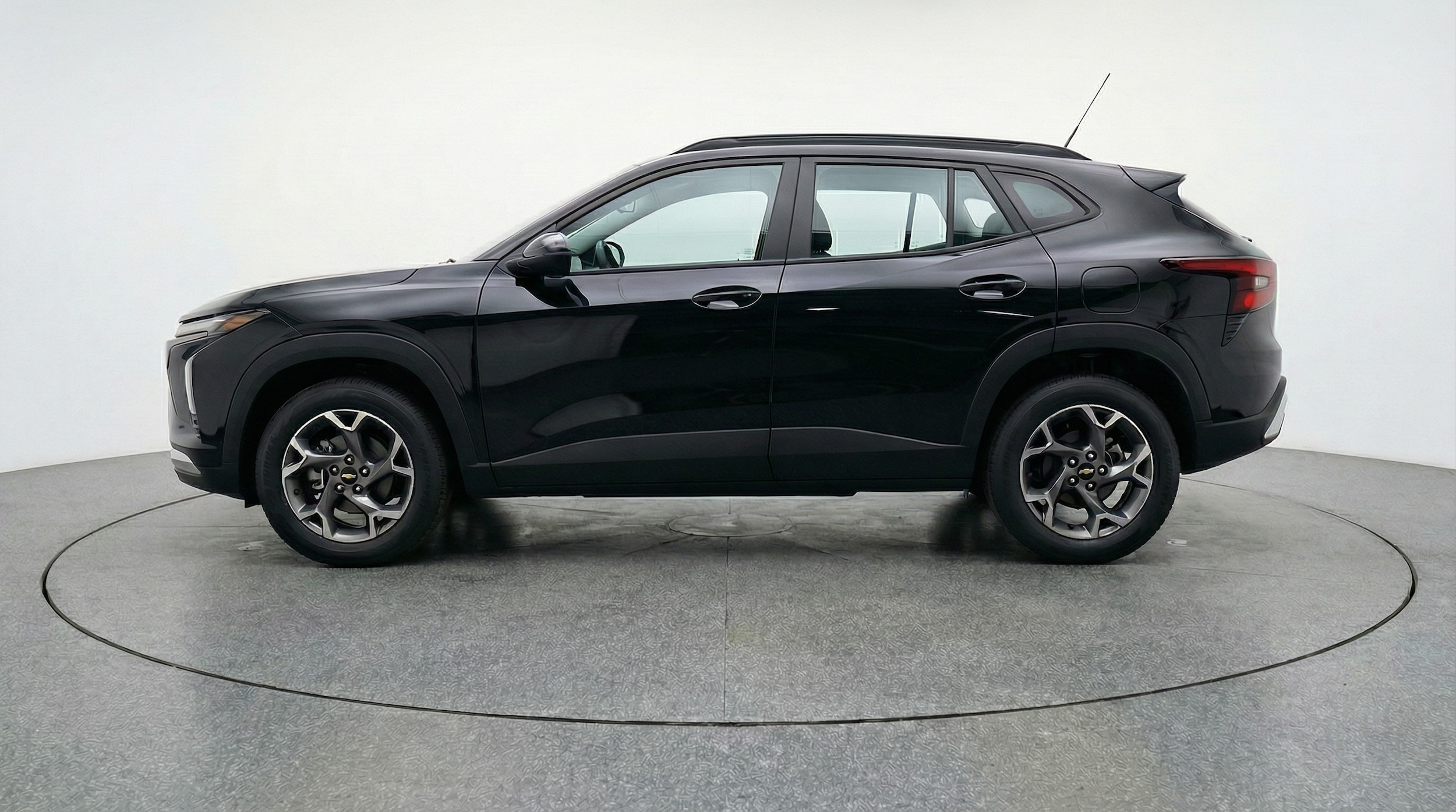 Thumbnail: 2025 Chevrolet Trax - 4