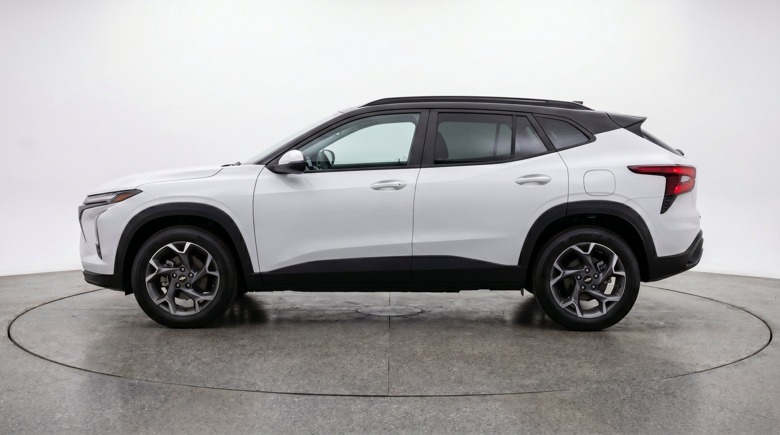 Thumbnail: 2025 Chevrolet Trax - 5