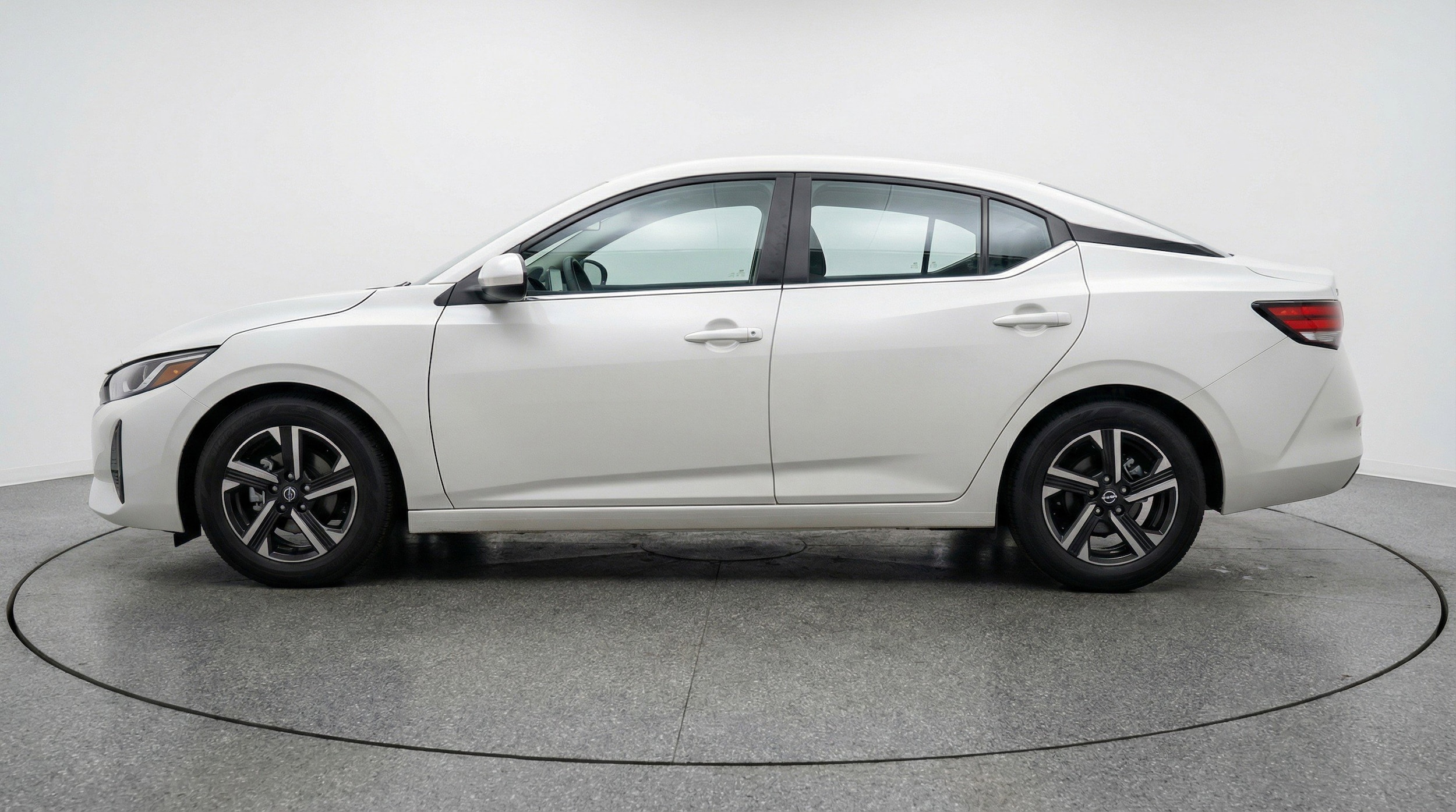 Thumbnail: 2025 Nissan Sentra - 5
