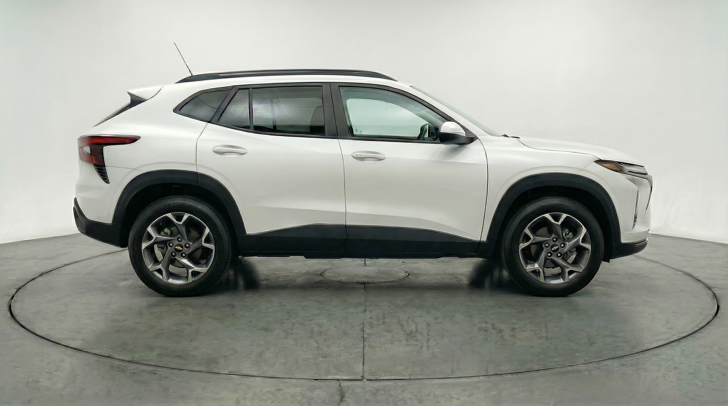 Thumbnail: 2025 Chevrolet Trax - 11