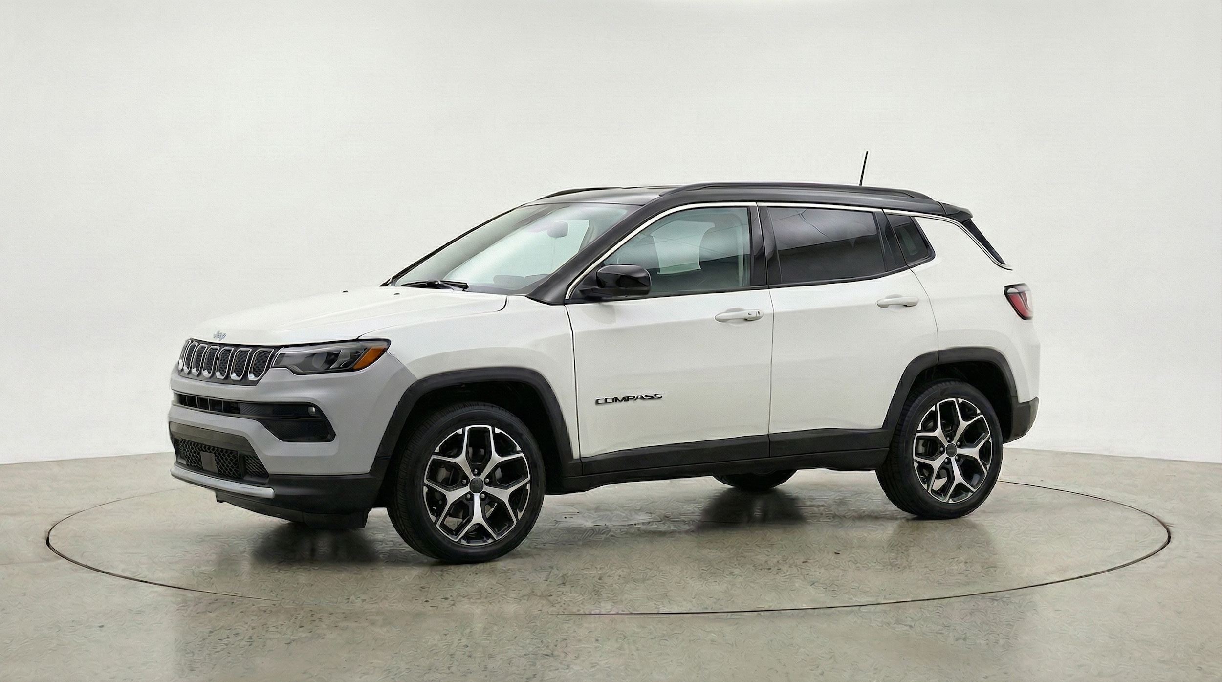 Thumbnail: 2025 Jeep Compass - 3