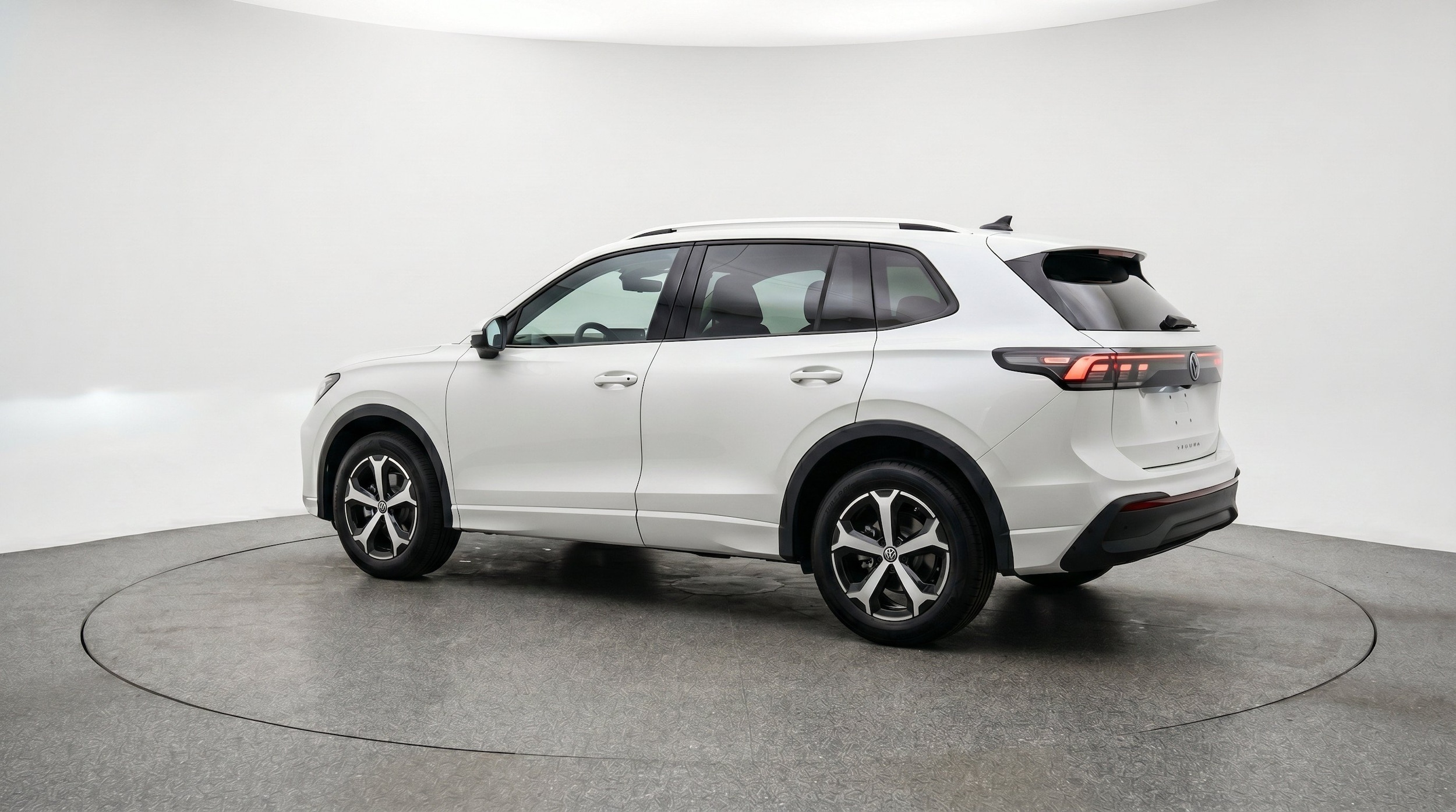 Thumbnail: 2026 Volkswagen Tiguan - 6