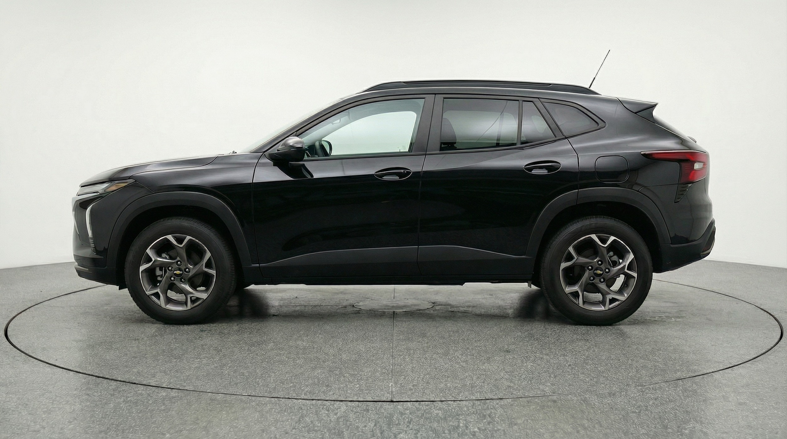 Thumbnail: 2025 Chevrolet Trax - 4