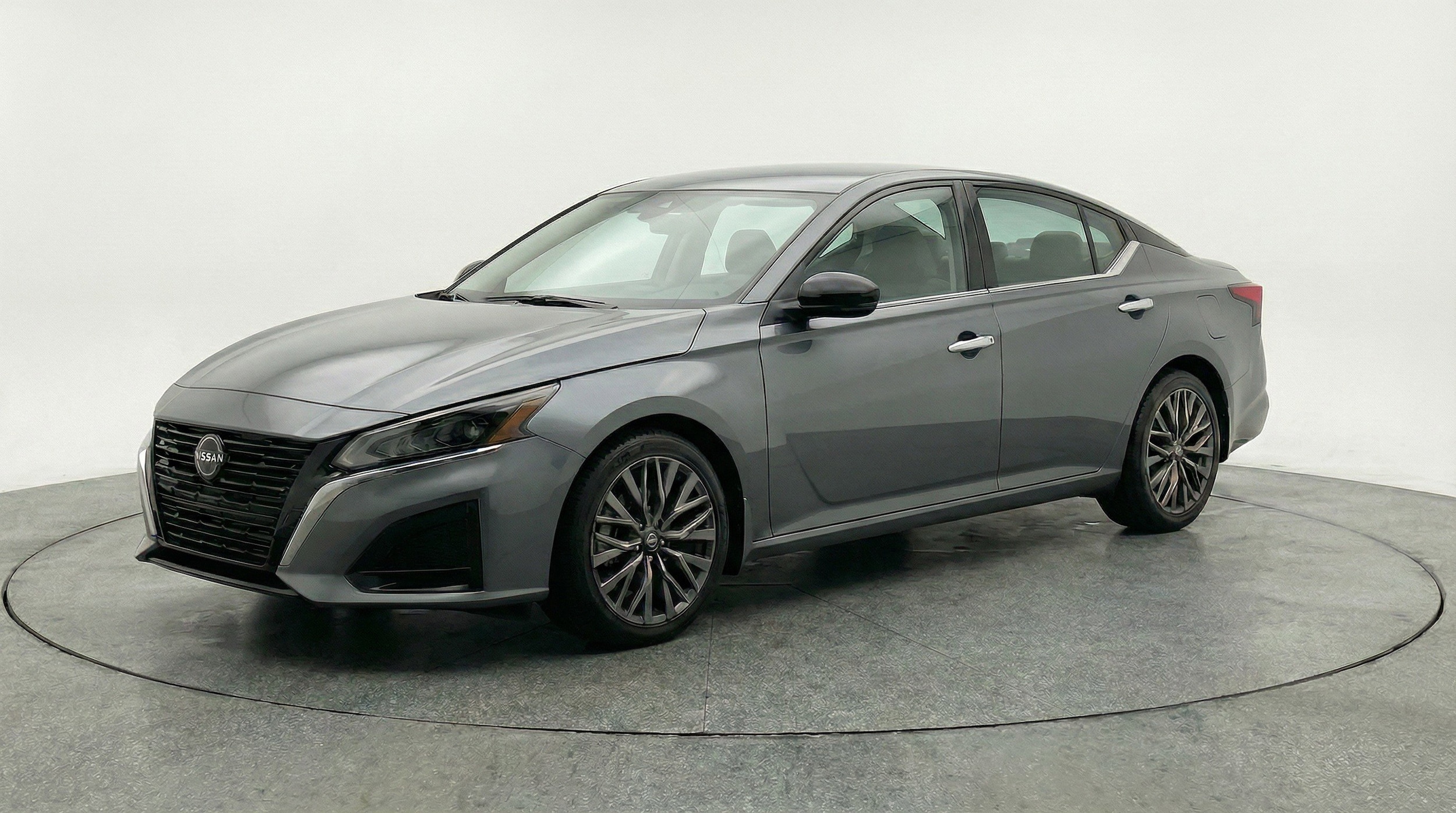 Thumbnail: 2025 Nissan Altima - 3