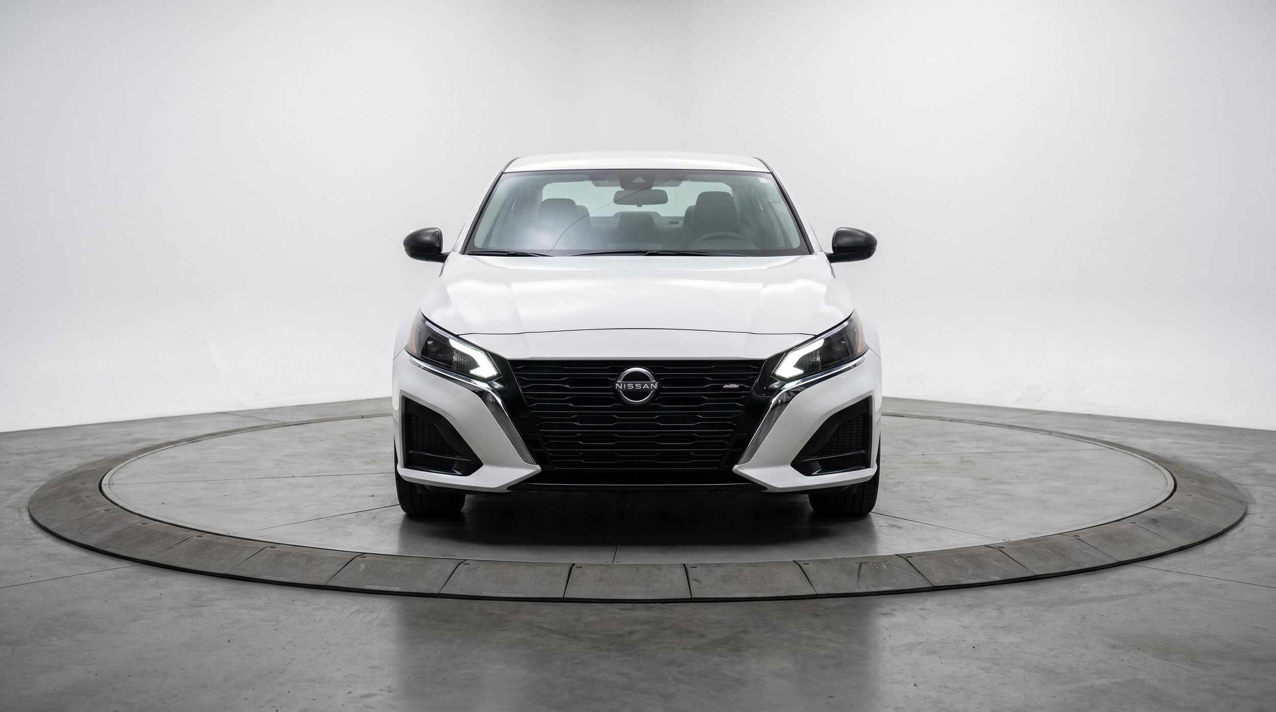Thumbnail: 2025 Nissan Altima - 2