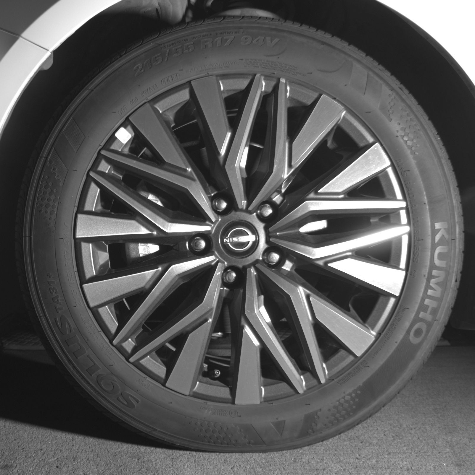 Thumbnail: 2025 Nissan Altima - 9