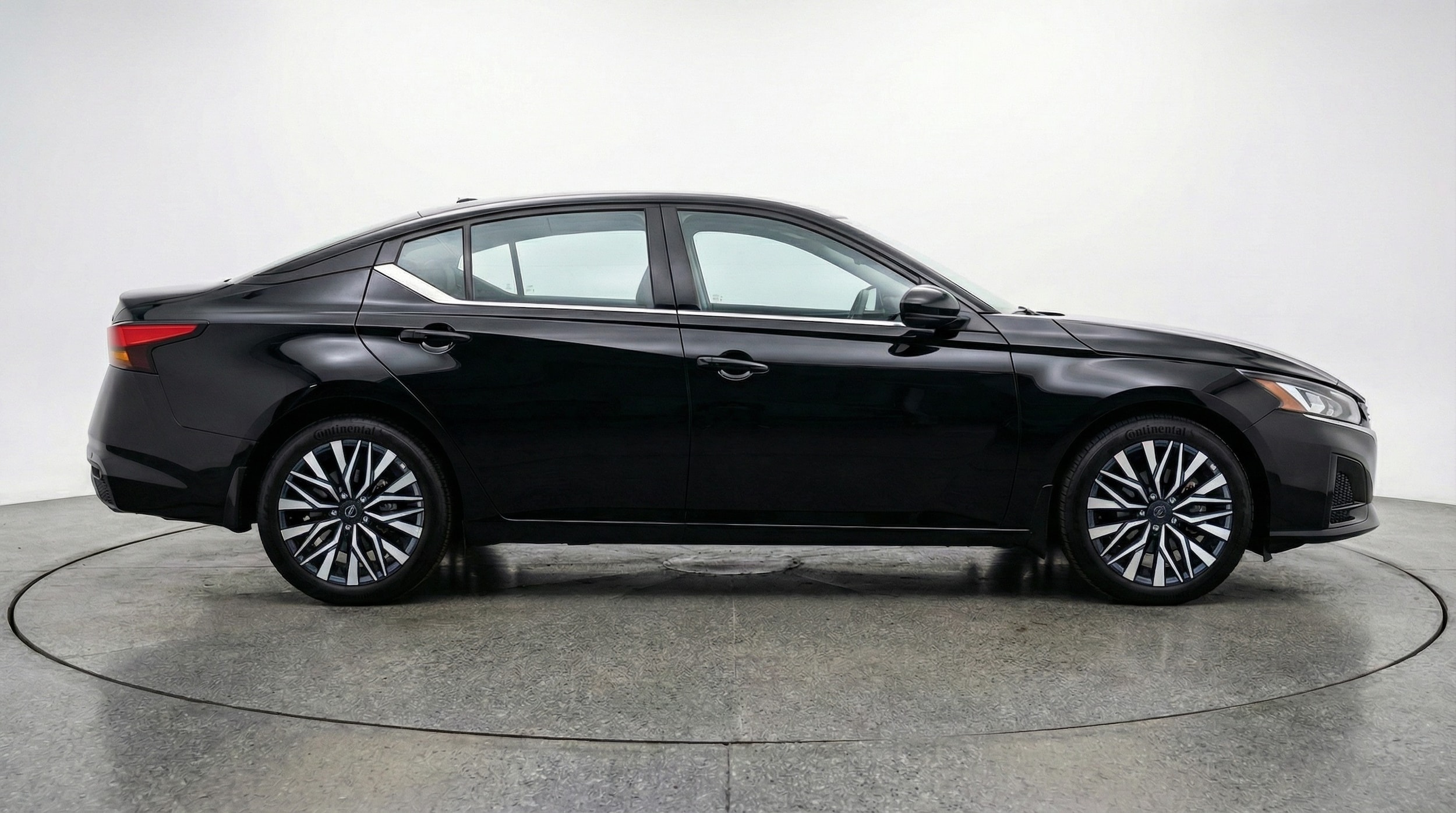 Thumbnail: 2025 Nissan Altima - 8