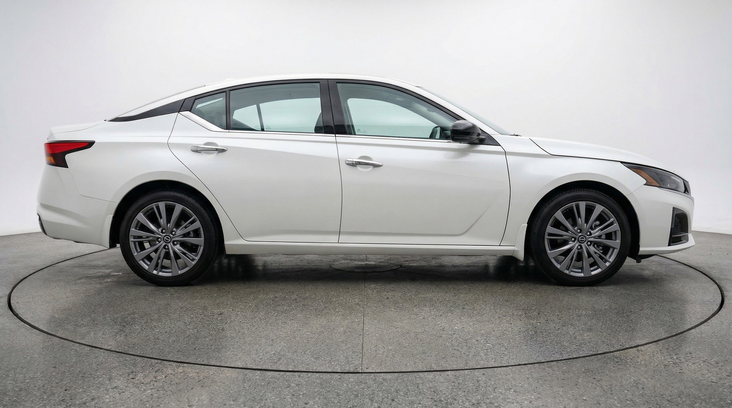 Thumbnail: 2025 Nissan Altima - 11