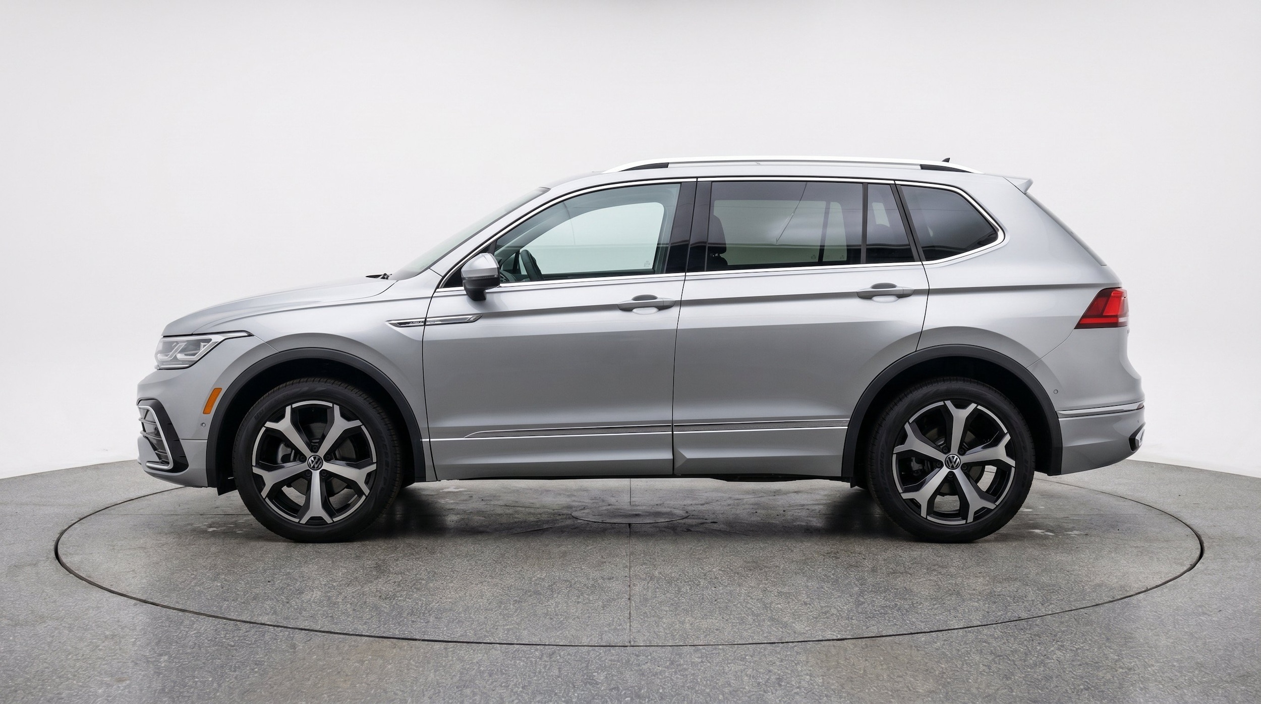 Thumbnail: 2026 Volkswagen Tiguan - 5