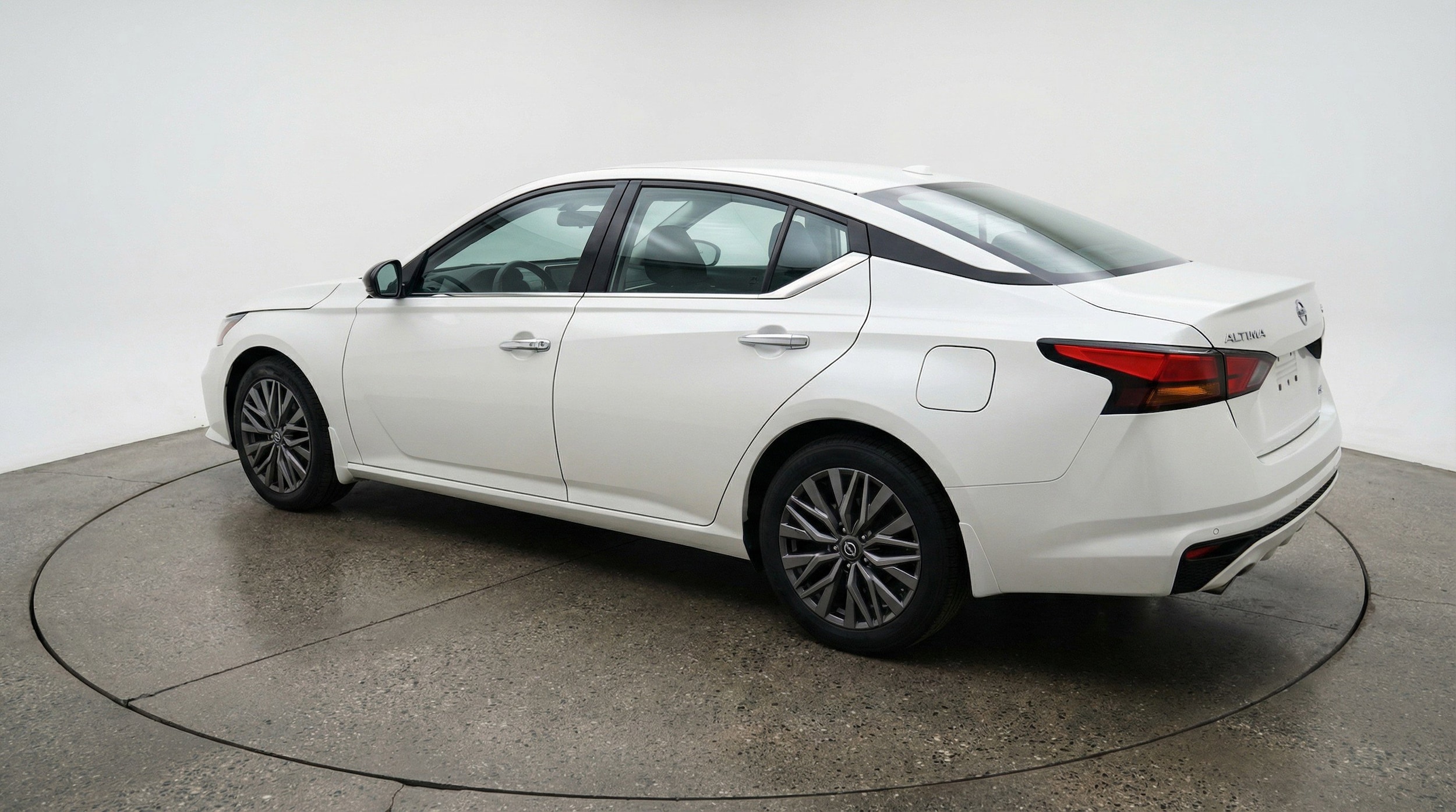 Thumbnail: 2025 Nissan Altima - 6