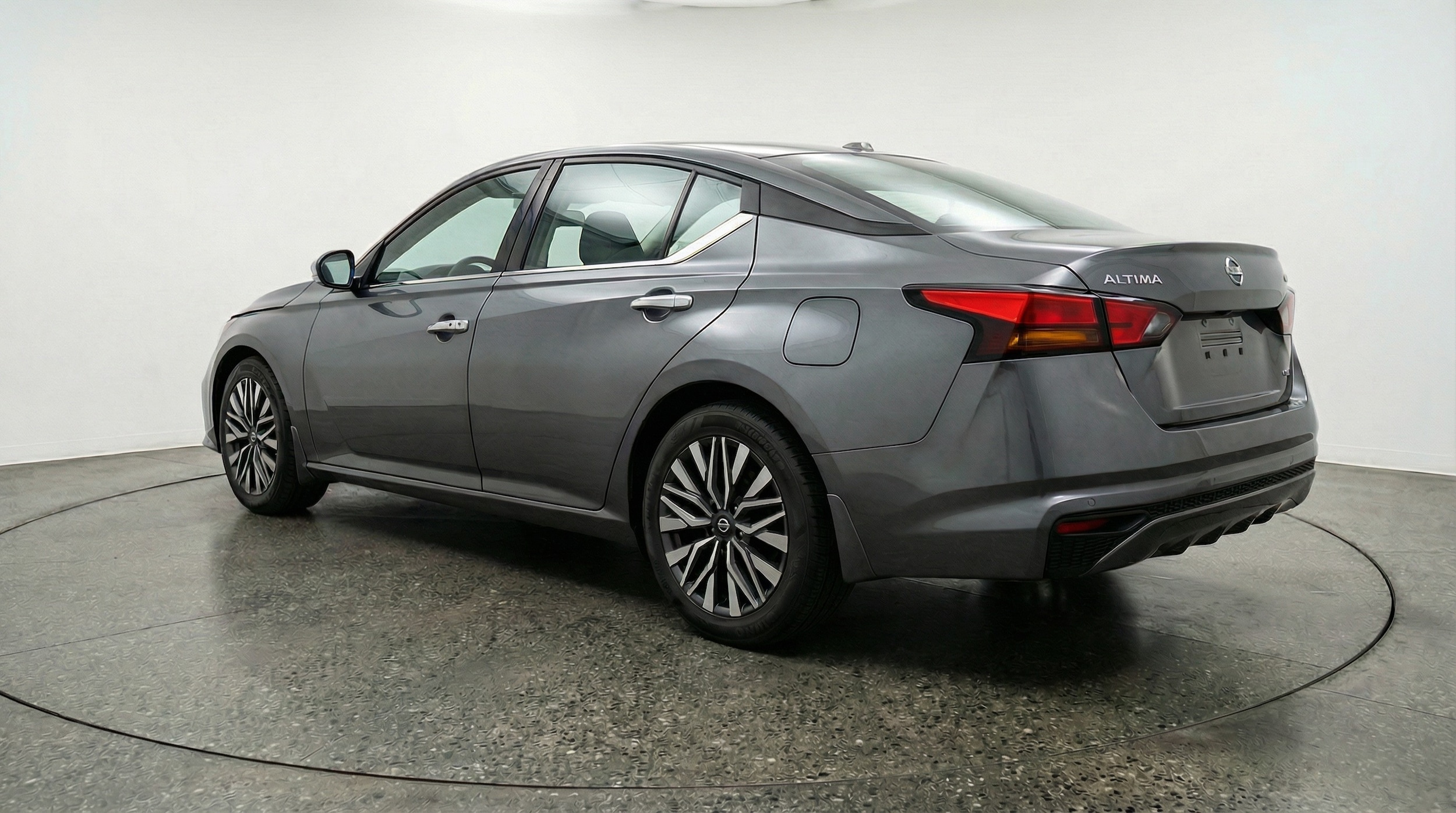 Thumbnail: 2025 Nissan Altima - 5