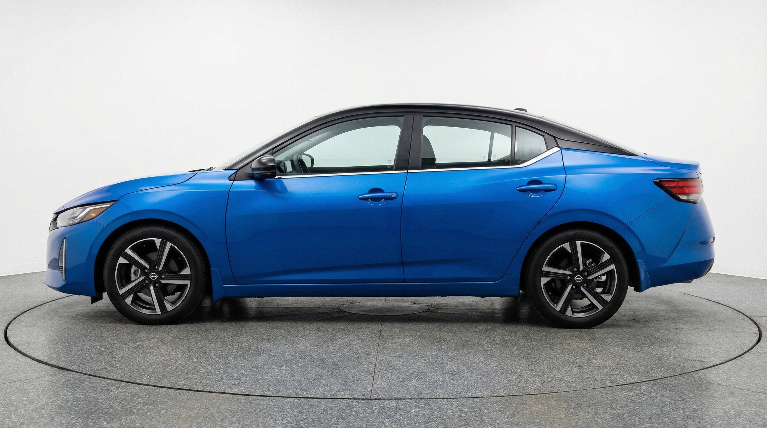 Thumbnail: 2025 Nissan Sentra - 5