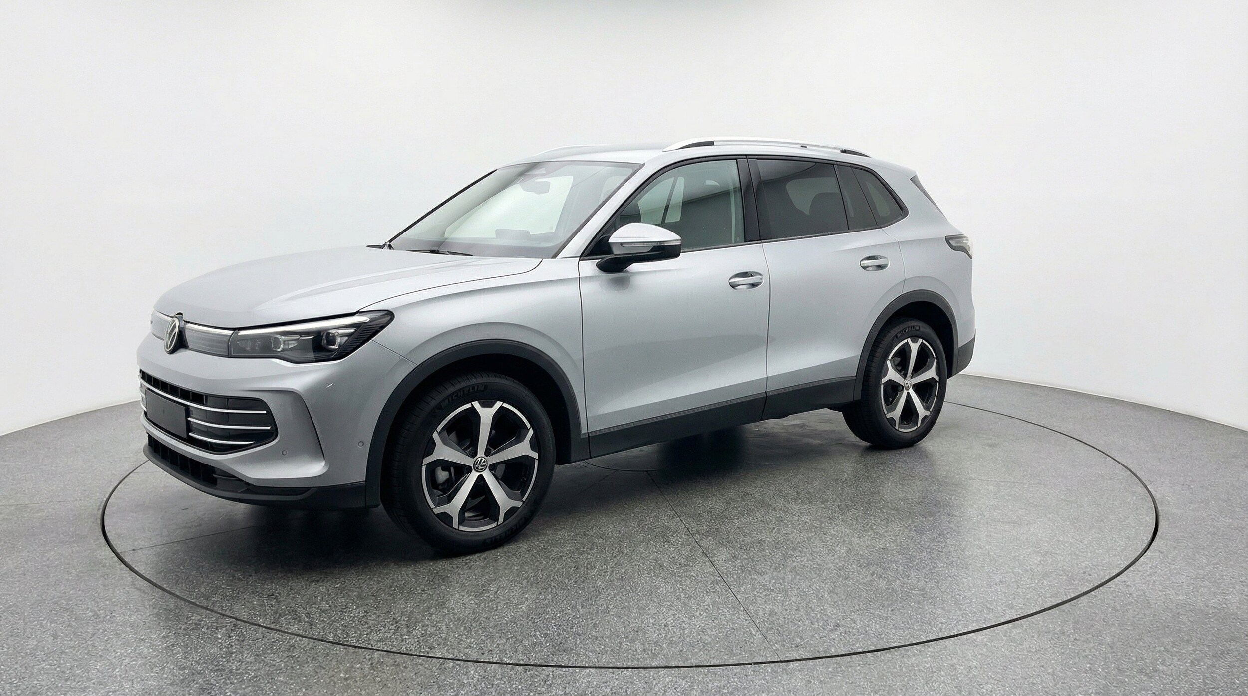 Thumbnail: 2026 Volkswagen Tiguan - 3