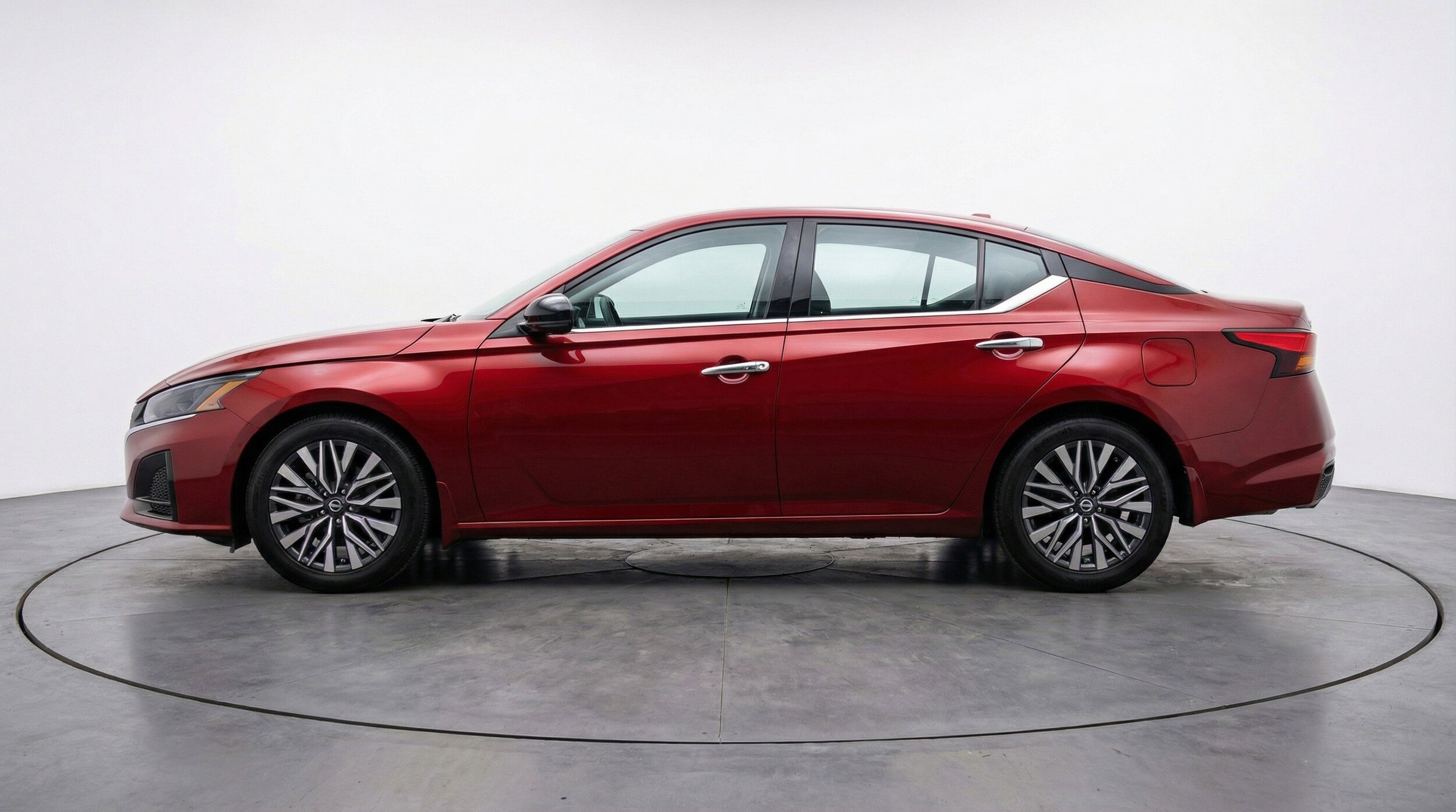 Thumbnail: 2025 Nissan Altima - 5